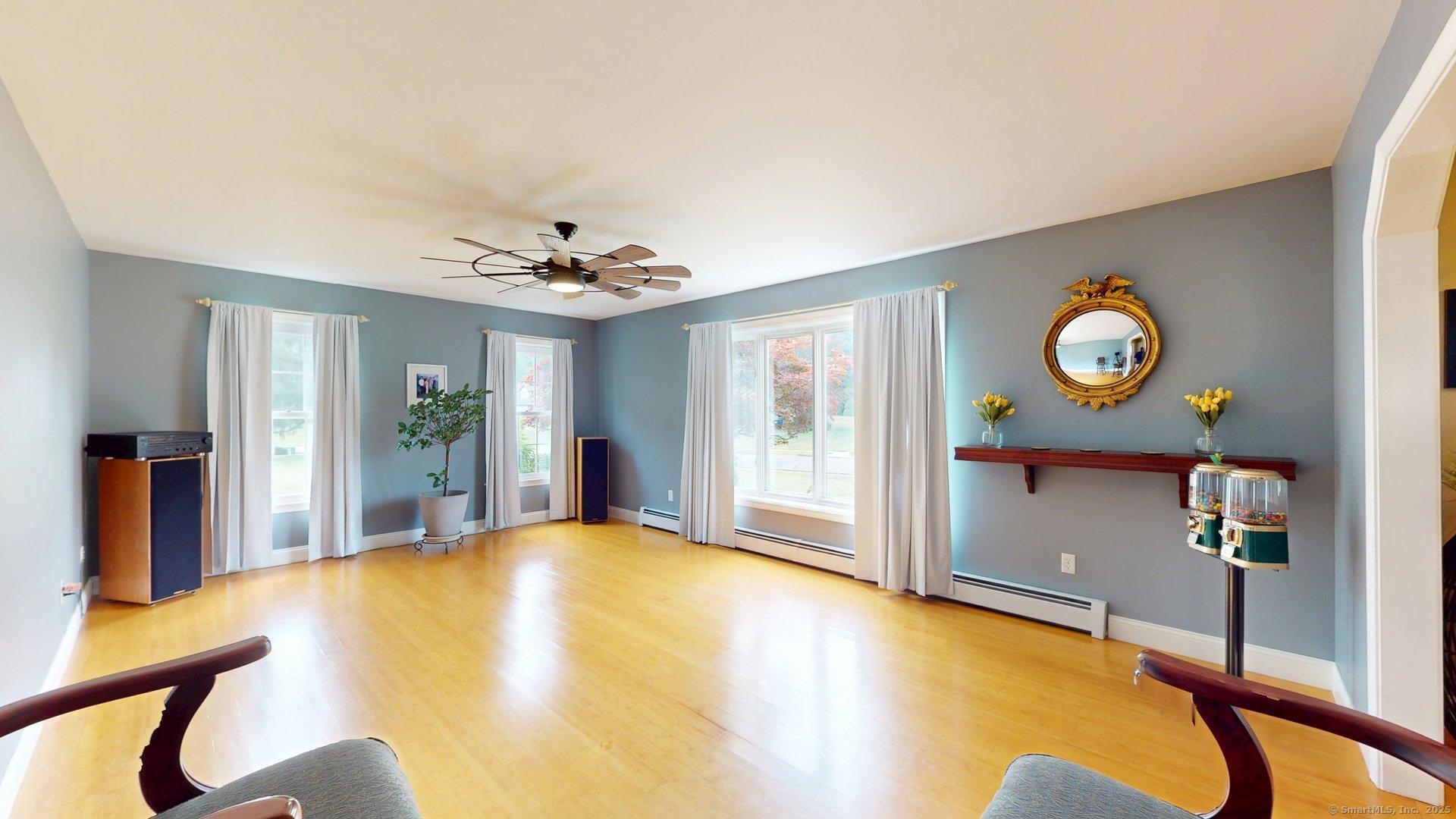 South Windsor, Connecticut, 06074, United States, 5 Bedrooms Bedrooms, ,3 BathroomsBathrooms,Residential,For Sale,1932148