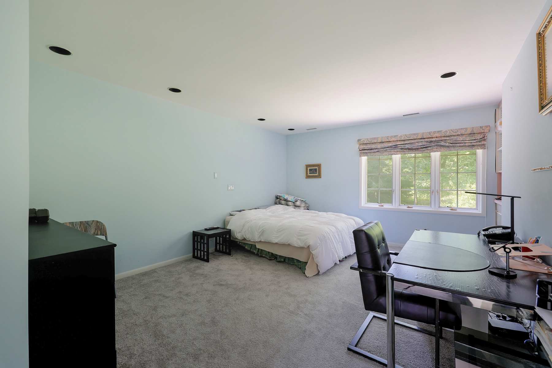  Contemporary Colonial Set in Peaceful Private Setting - 物件實景