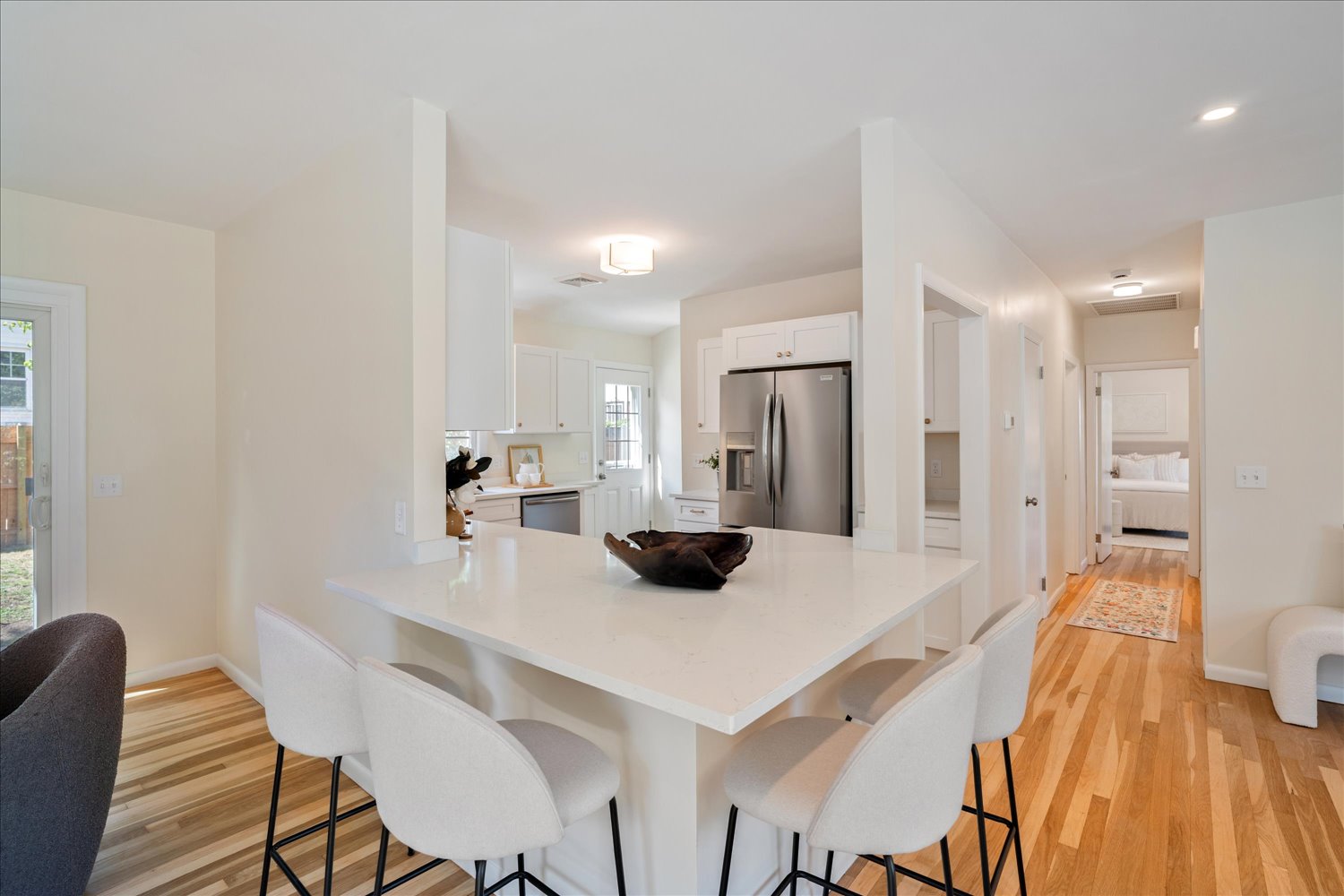 Providence, Rhode Island, 02906, United States, 2 Bedrooms Bedrooms, ,2 BathroomsBathrooms,Residential,For Sale,1943383