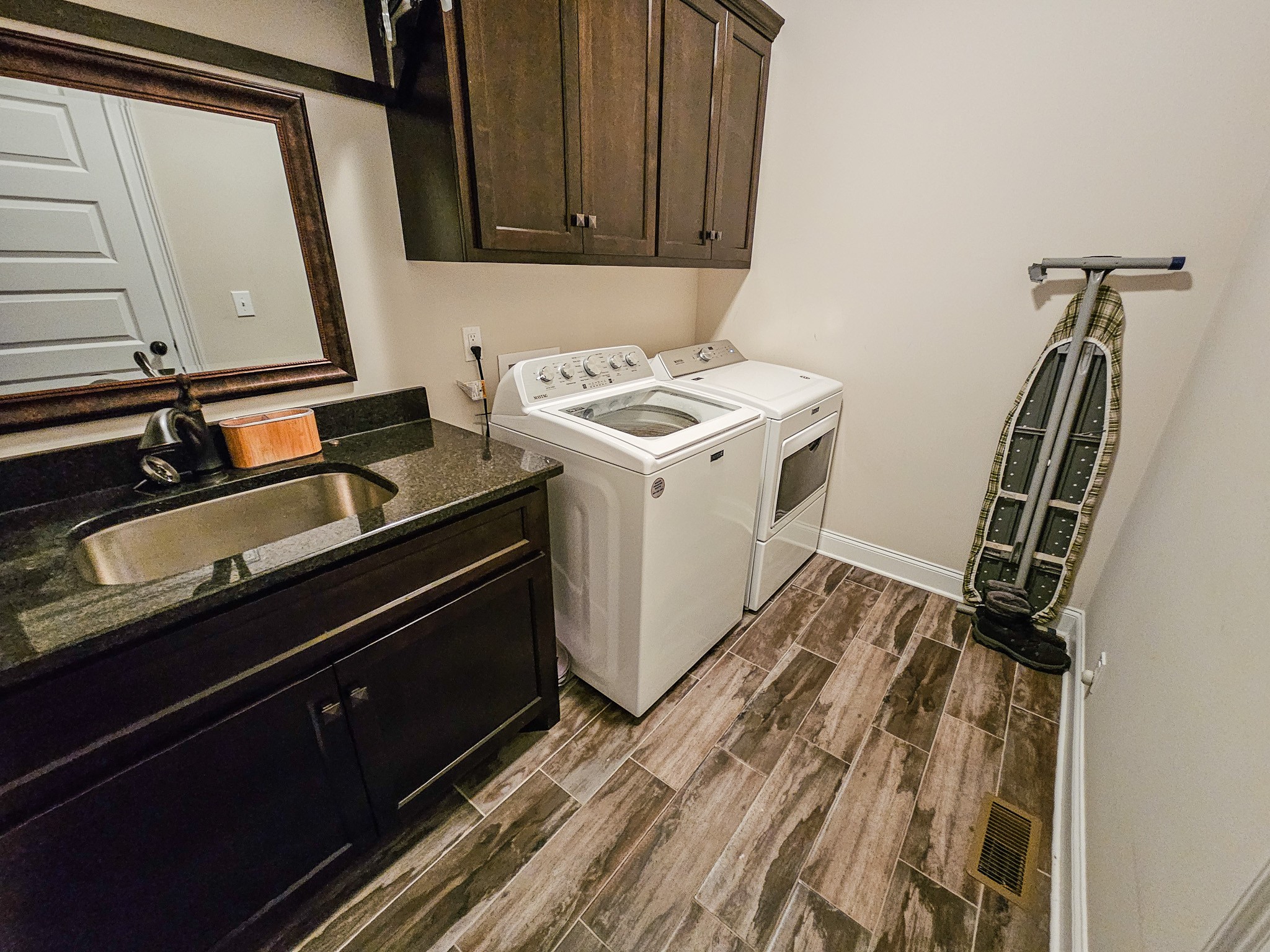 Christiana, Tennessee, 37037, United States, 4 Bedrooms Bedrooms, ,3 BathroomsBathrooms,Residential,For Sale,1903723