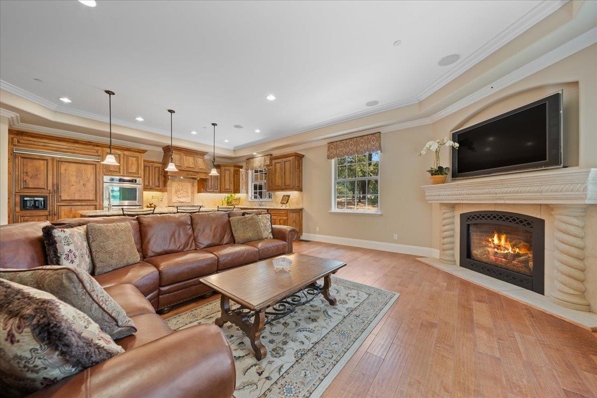 Auburn, California, 95602, United States, 4 Bedrooms Bedrooms, ,4 BathroomsBathrooms,Residential,For Sale,1974114