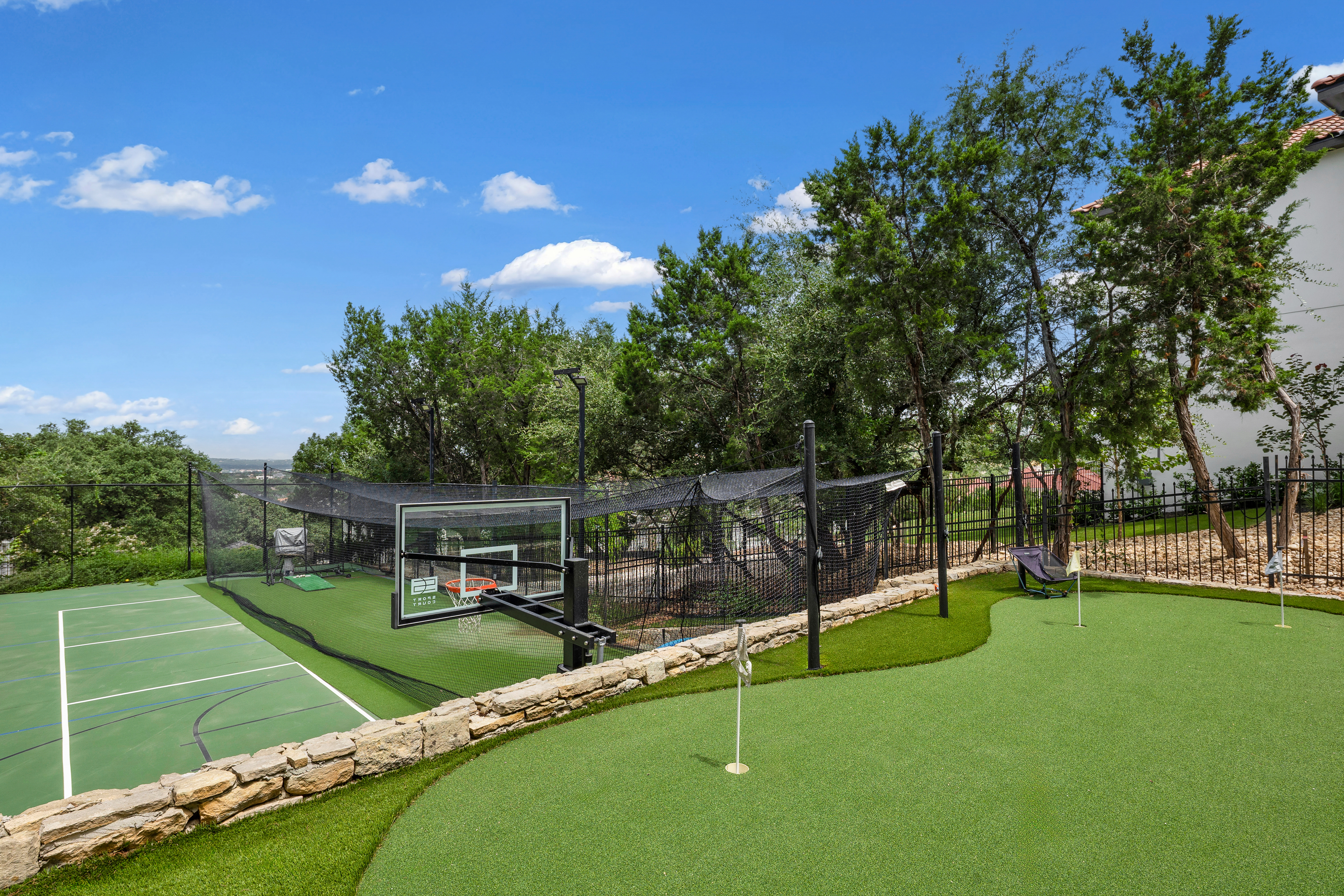  Luxury Living on Nearly an Acre in The Dominion - 物件實景
