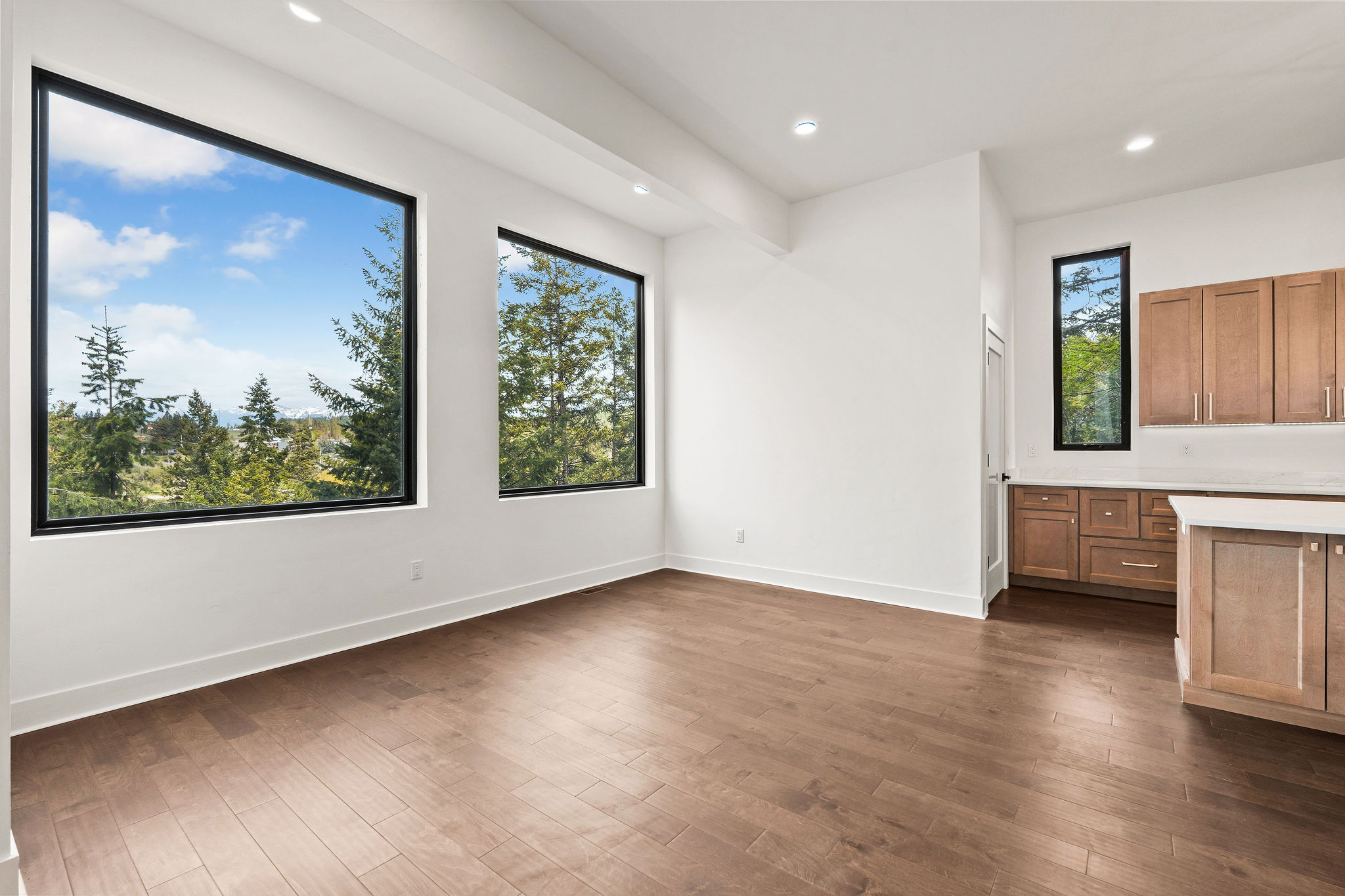  215 Whisper Ridge Drive - 物件實景