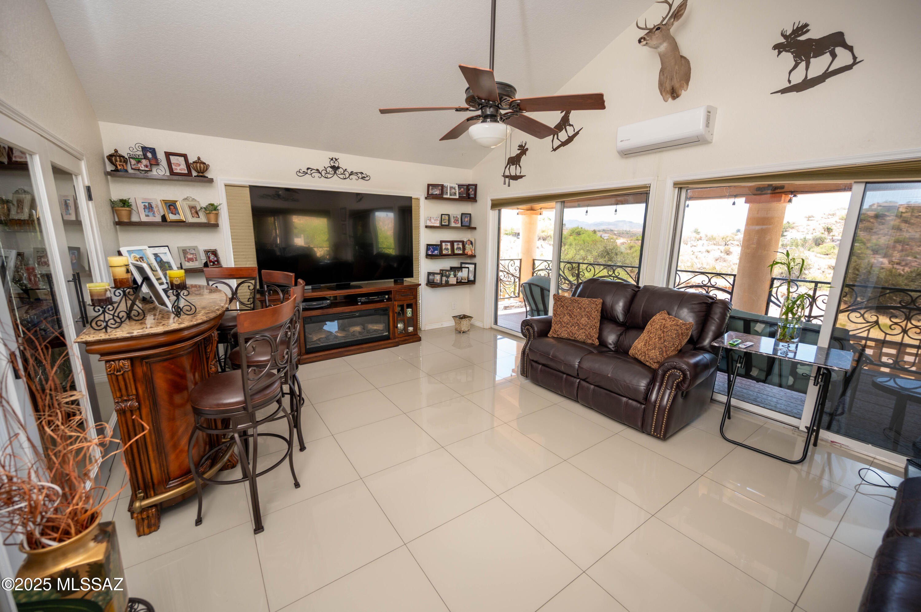 Nogales, Arizona, 85621, United States, 4 Bedrooms Bedrooms, ,4 BathroomsBathrooms,Residential,For Sale,1974525