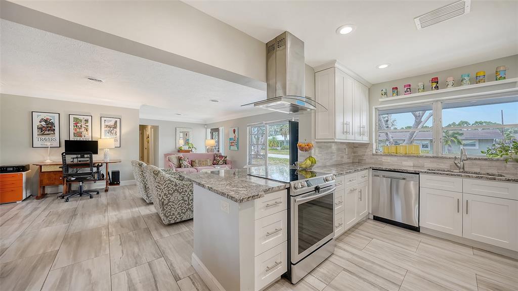 Sarasota, Florida, 34239, United States, 3 Bedrooms Bedrooms, ,2 BathroomsBathrooms,Residential,For Sale,1785802