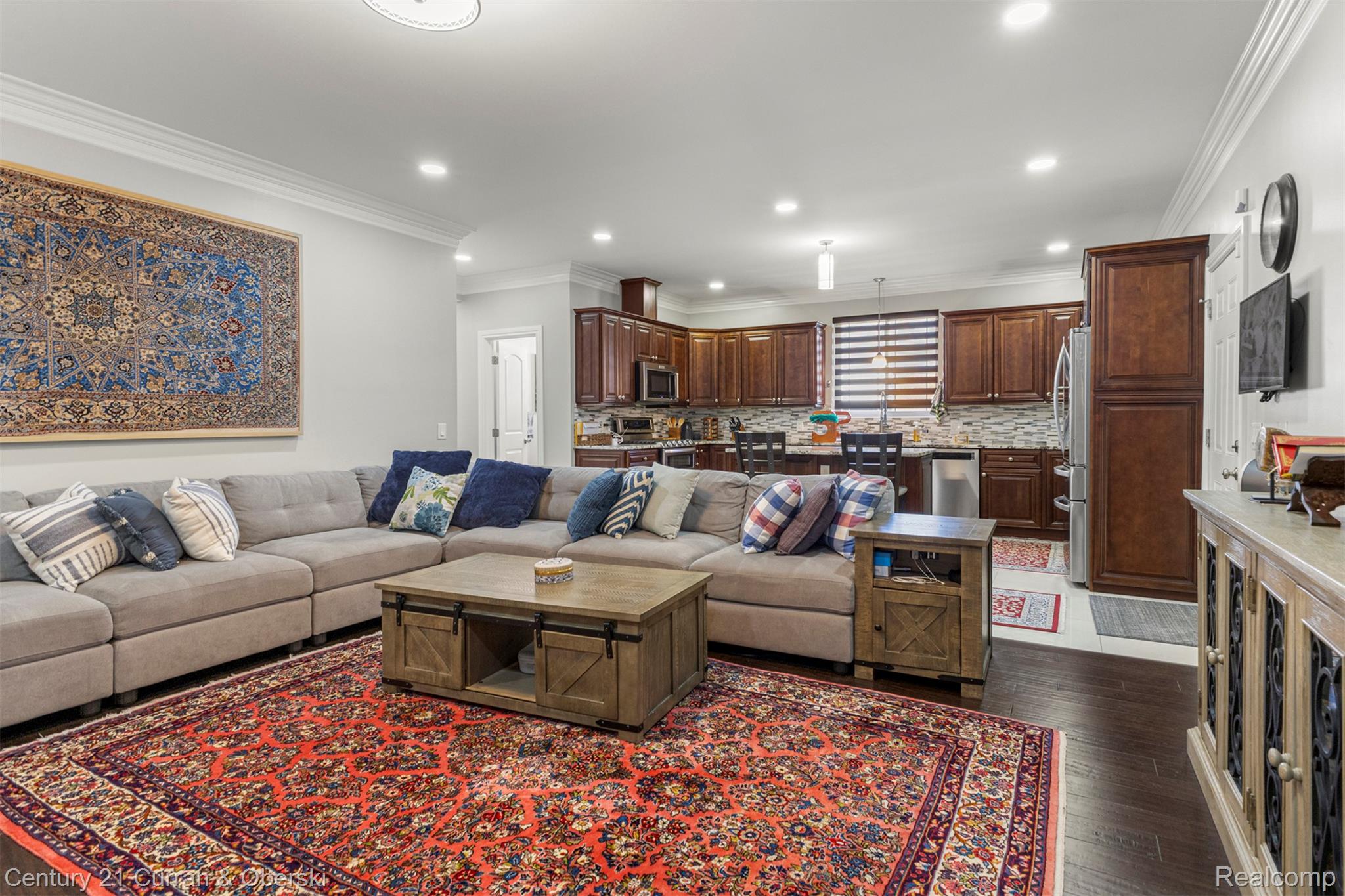 Dearborn Heights, Michigan, 48127, United States, 4 Bedrooms Bedrooms, ,5 BathroomsBathrooms,Residential,For Sale,1974066