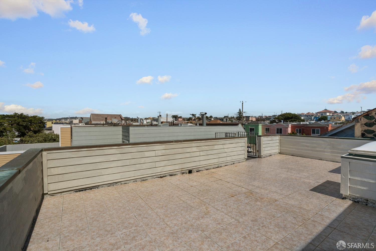 San Francisco, California, 94122, United States, 3 Bedrooms Bedrooms, ,2 BathroomsBathrooms,Residential,For Sale,1948647