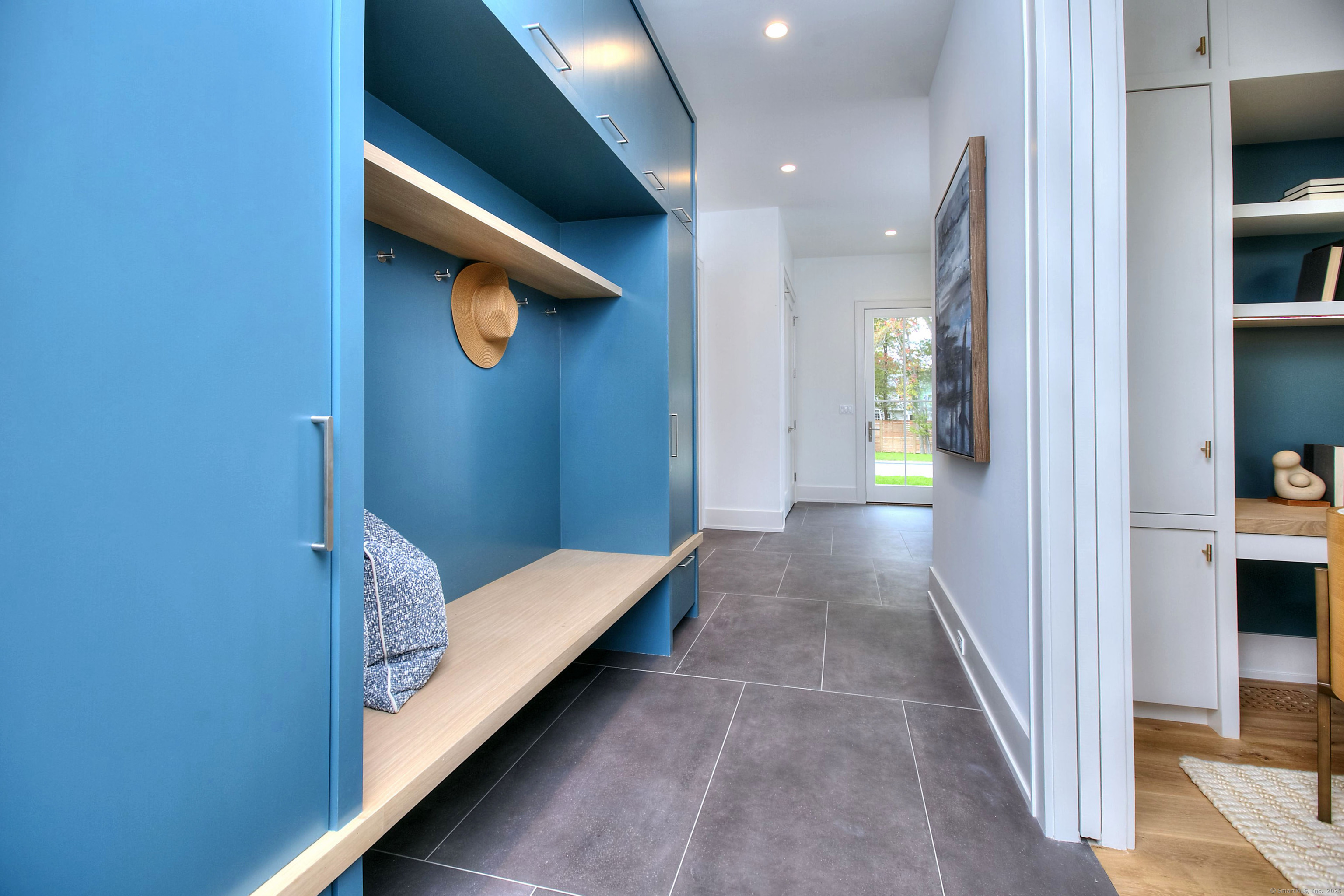 Westport, Connecticut, 06880, United States, 6 Bedrooms Bedrooms, ,9 BathroomsBathrooms,Residential,For Sale,1960776