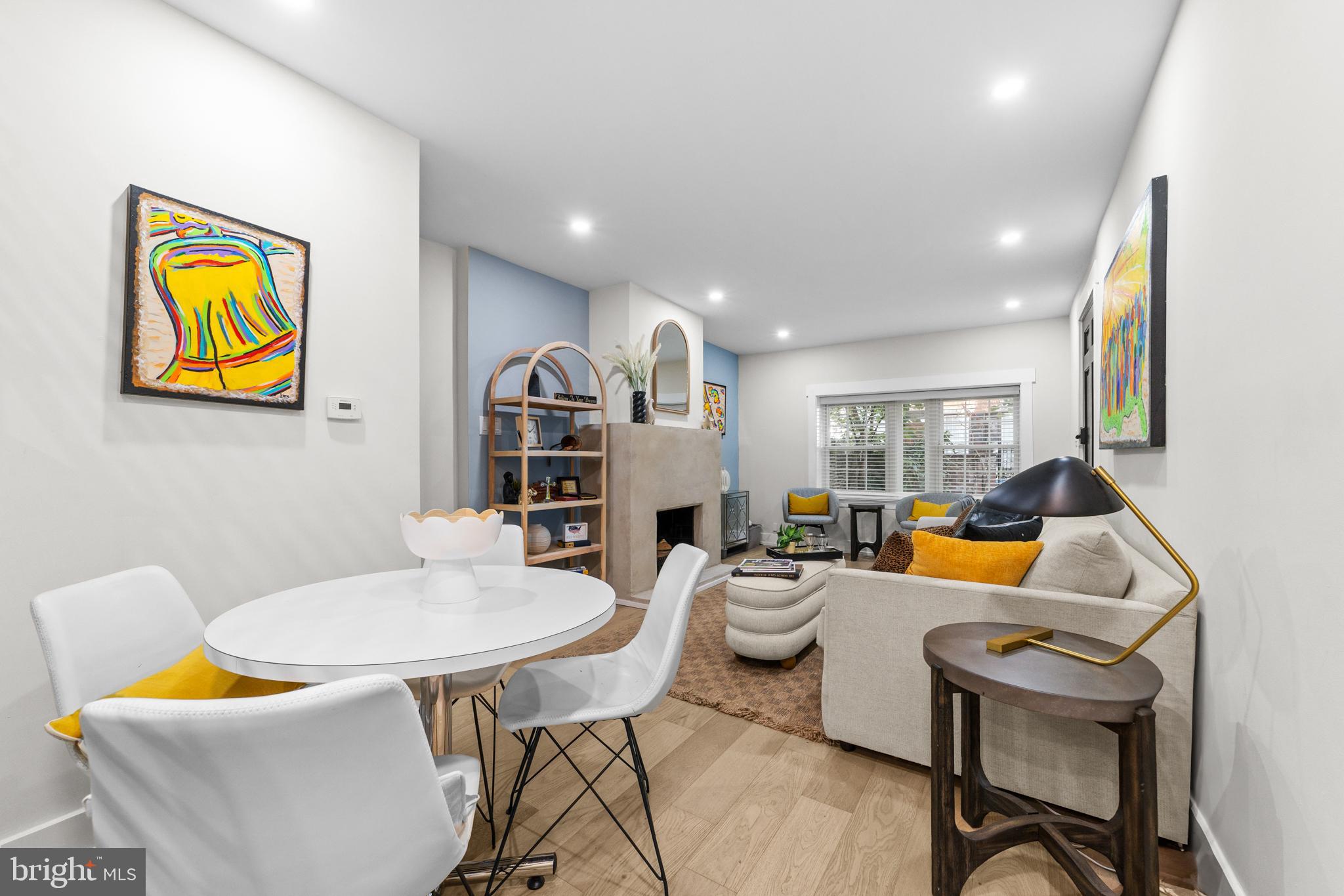 PHILADELPHIA, Pennsylvania, 19107, United States, 3 Bedrooms Bedrooms, ,3 BathroomsBathrooms,Residential,For Sale,1989862