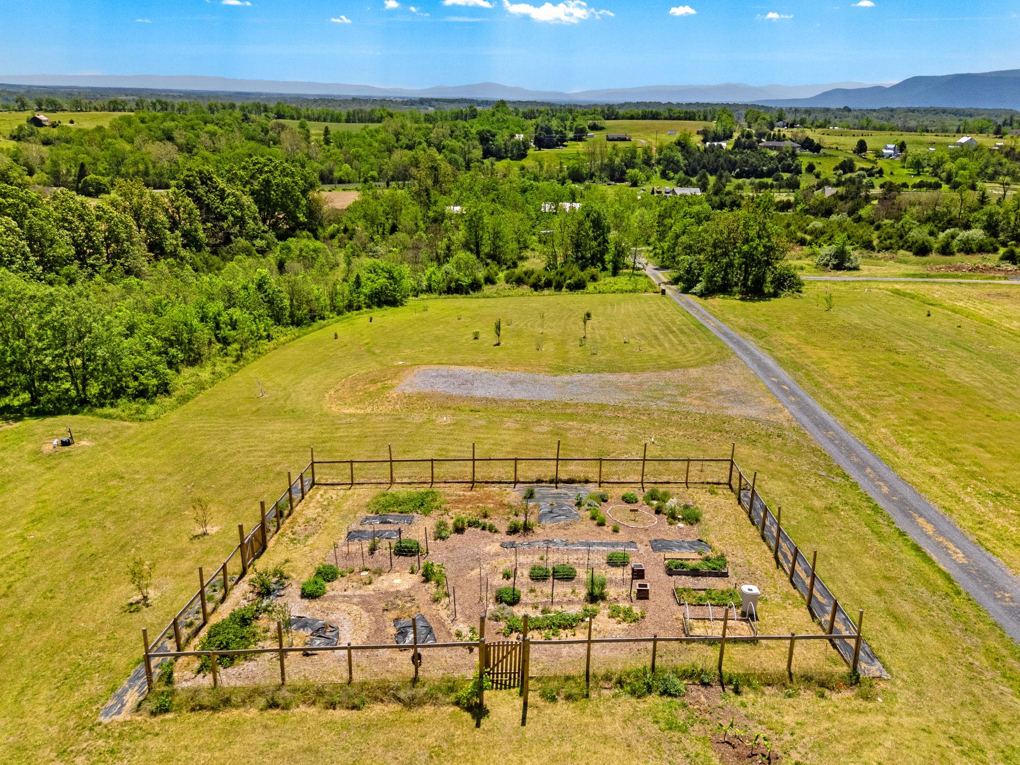  384 Lindamood Lane, Strasburg, VA, 22641 - 物件實景