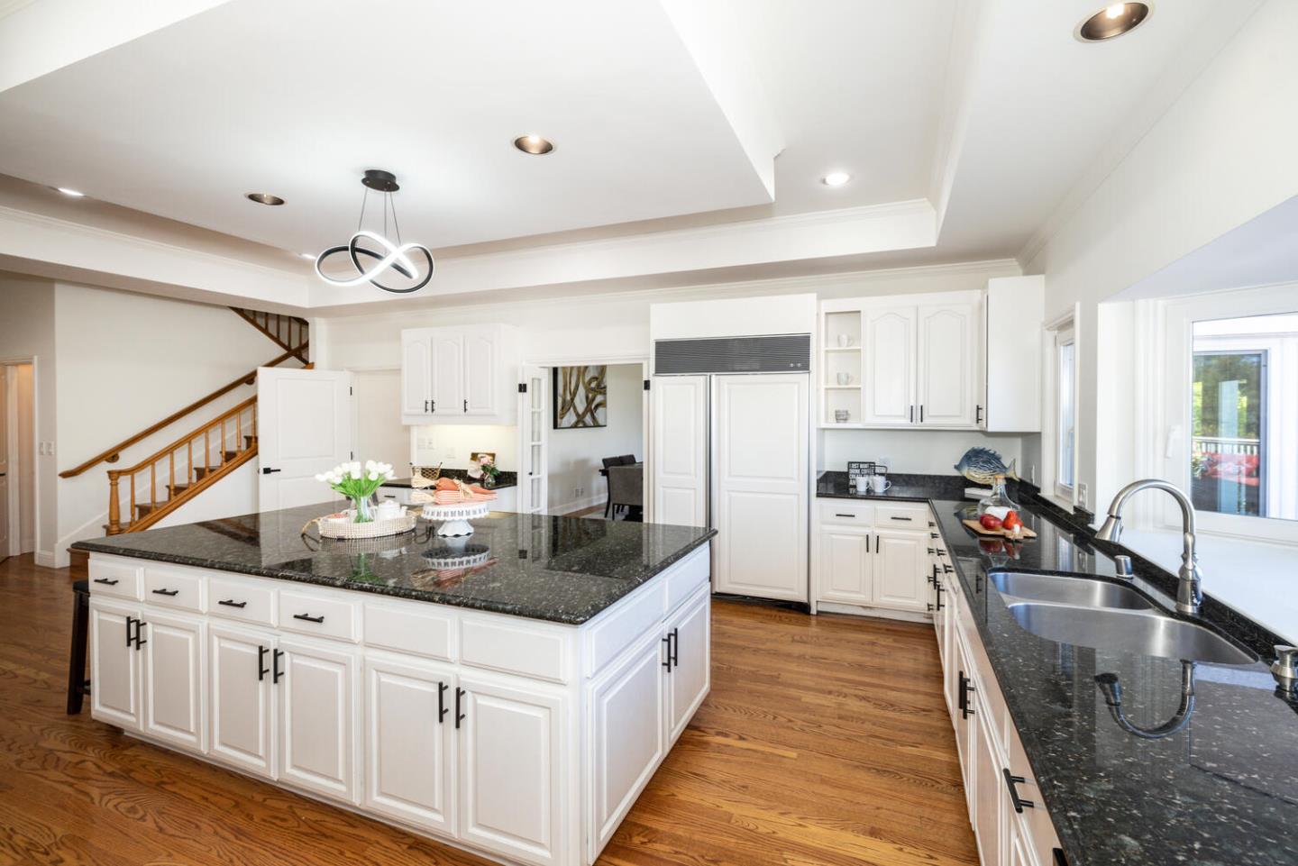 Hillsborough, California, 94010, United States, 5 Bedrooms Bedrooms, ,5 BathroomsBathrooms,Residential,For Sale,1940320