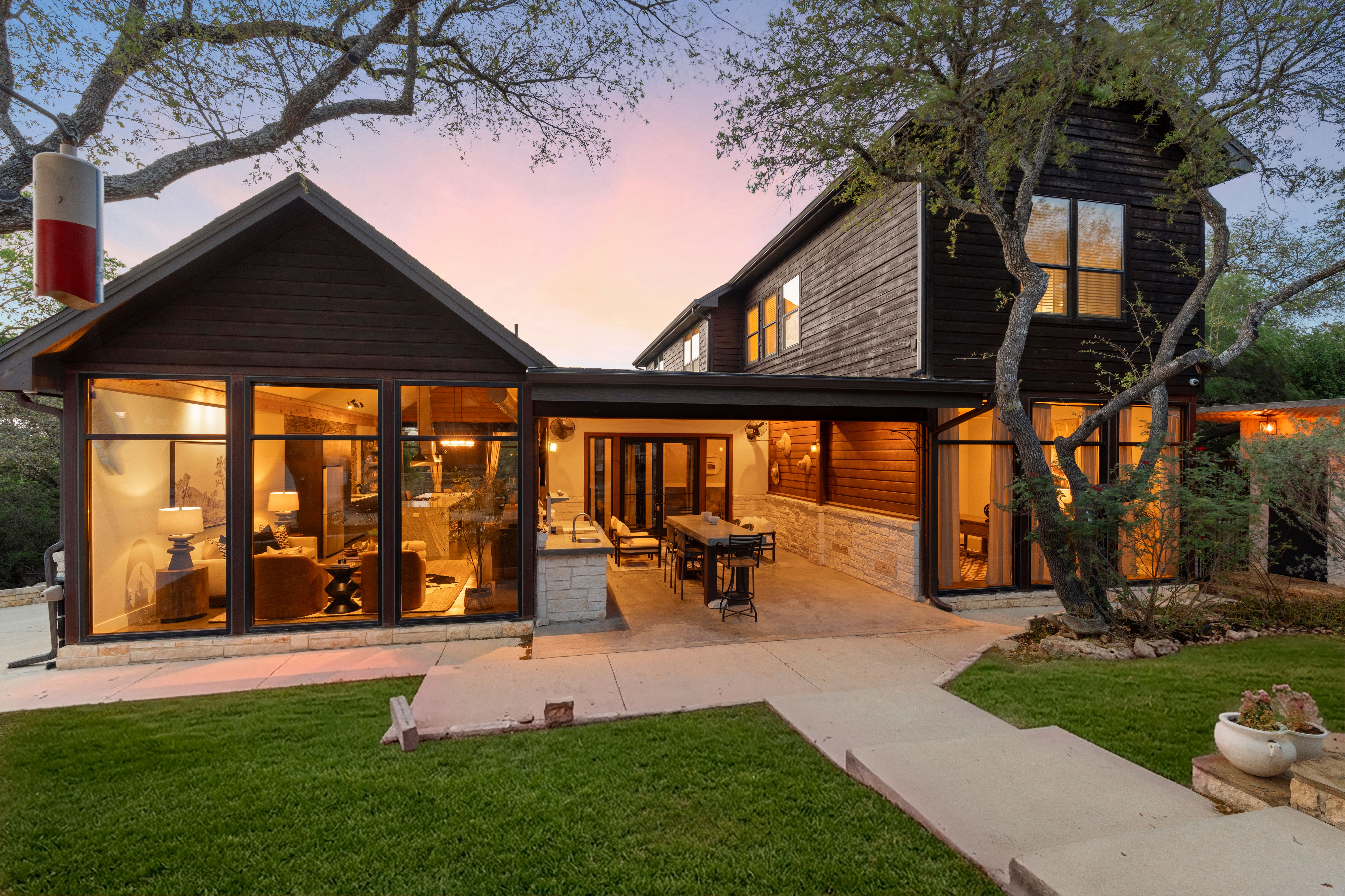  Spring Branch Luxury on 2.3 Acres - 物件實景