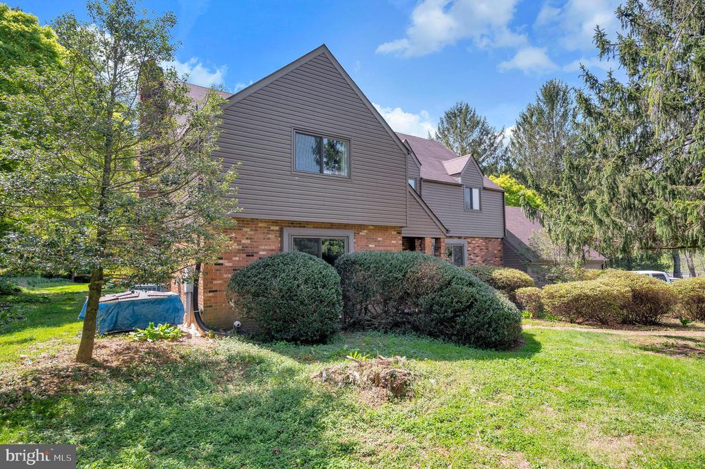 Linden, Virginia, 22642, United States, 5 Bedrooms Bedrooms, ,4 BathroomsBathrooms,Residential,For Sale,2037897
