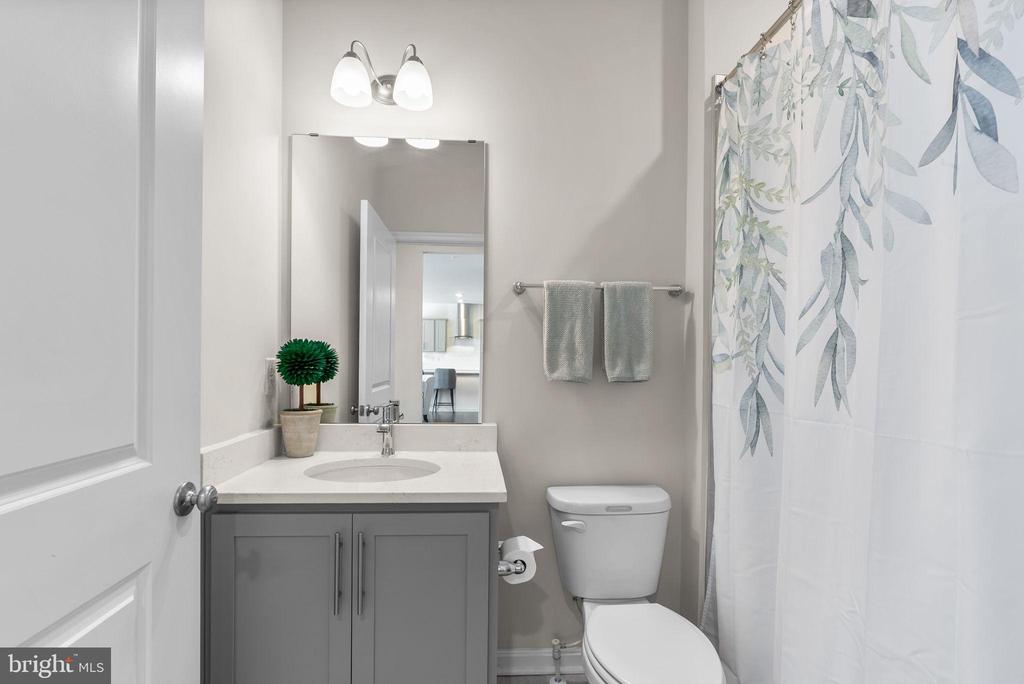 Frederick, Maryland, 21701, United States, 5 Bedrooms Bedrooms, ,4 BathroomsBathrooms,Residential,For Sale,1987107