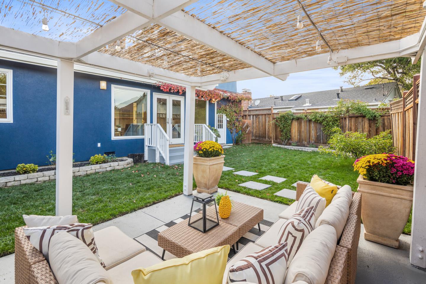 San Mateo, California, 94402, United States, 3 Bedrooms Bedrooms, ,2 BathroomsBathrooms,Residential,For Sale,1987583