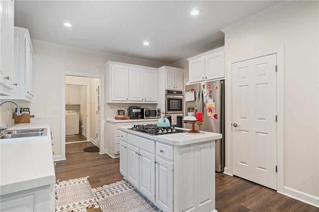 Loganville, Georgia, 30052, United States, 4 Bedrooms Bedrooms, ,4 BathroomsBathrooms,Residential,For Sale,1928293
