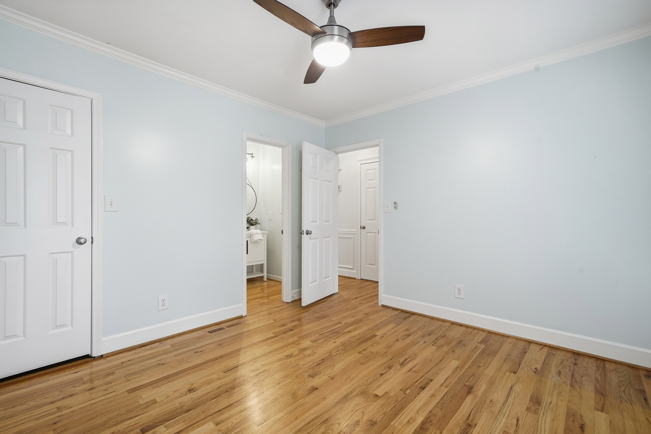  Tucked Into a Cul-de-Sac in Johns Creek’s Sought-After Glastonberry Neighborhood - 物件實景