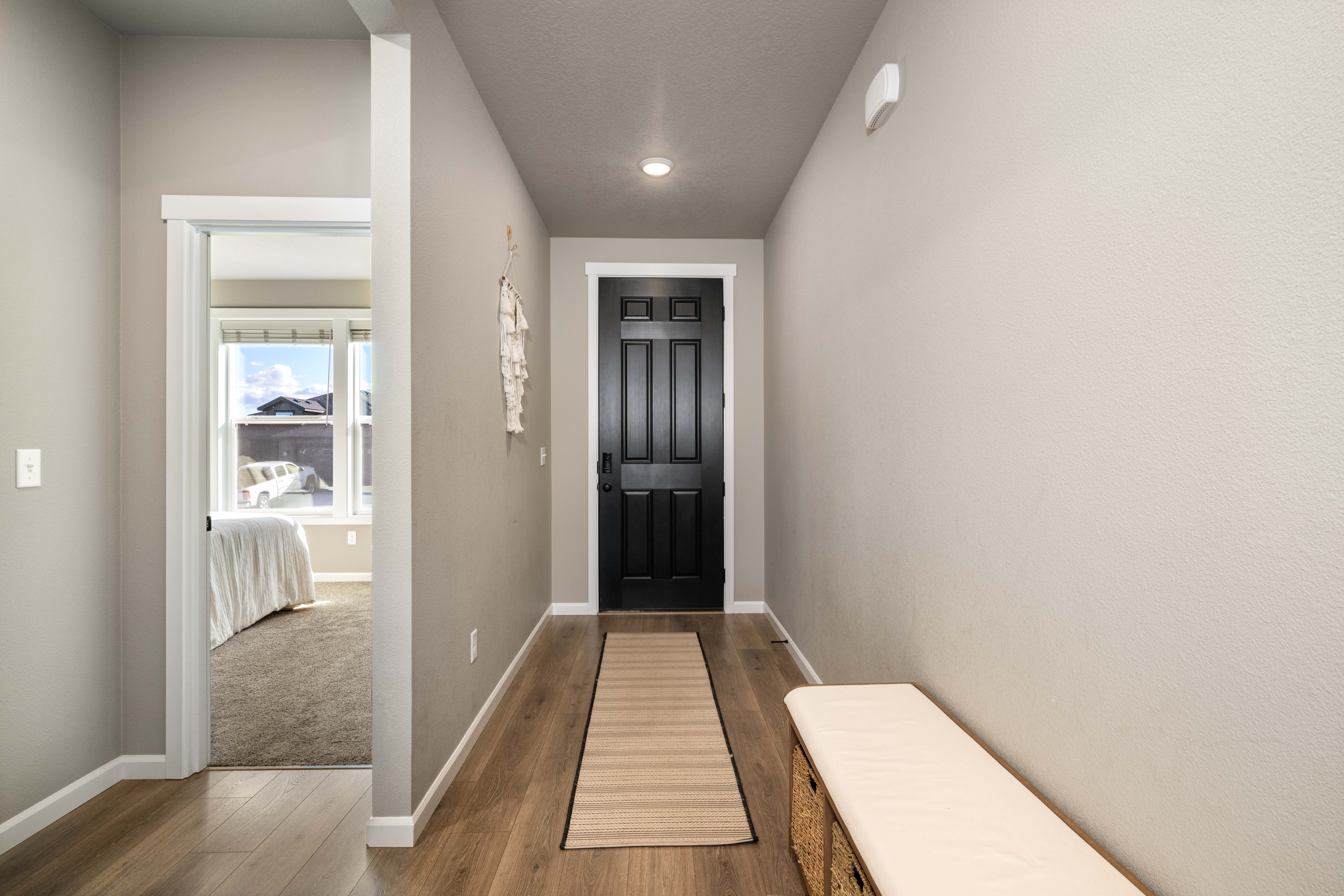  2024 West Richland Gem + RV Parking - 物件實景