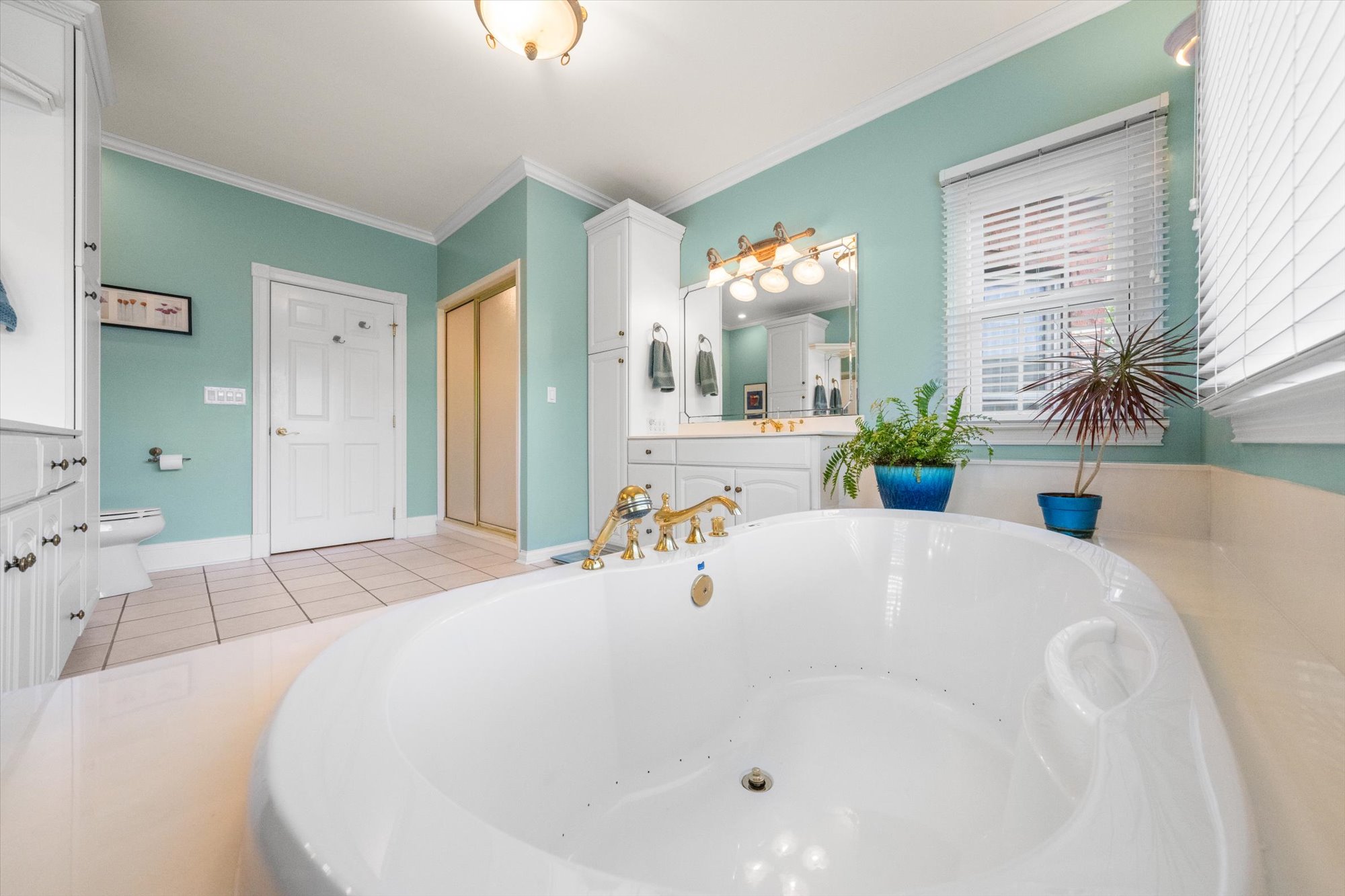 Sevierville, Tennessee, 37876-5201, United States, 3 Bedrooms Bedrooms, ,4 BathroomsBathrooms,Residential,For Sale,1810595