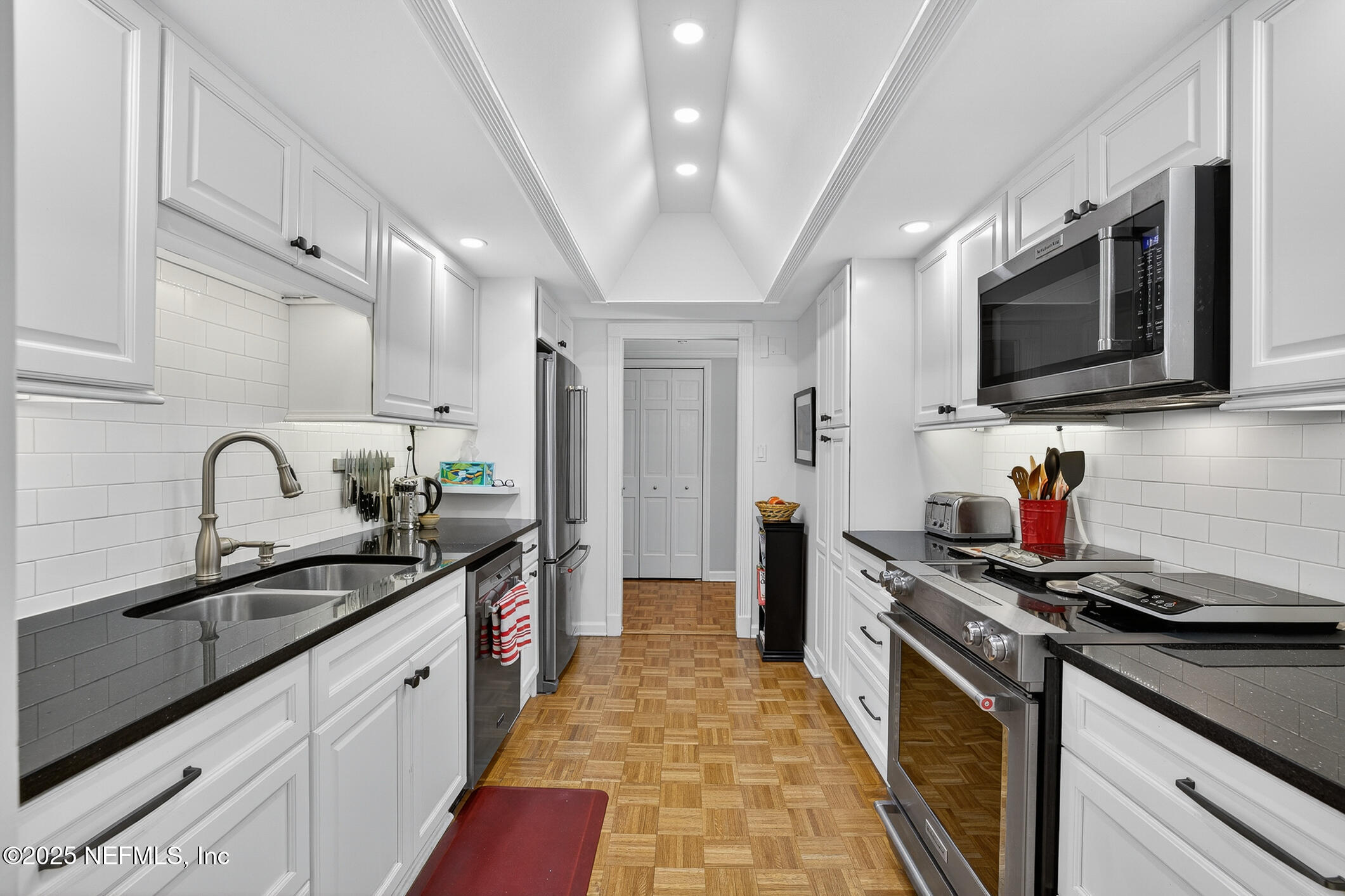 Jacksonville, Florida, 32205, United States, 3 Bedrooms Bedrooms, ,2 BathroomsBathrooms,Residential,For Sale,1957933