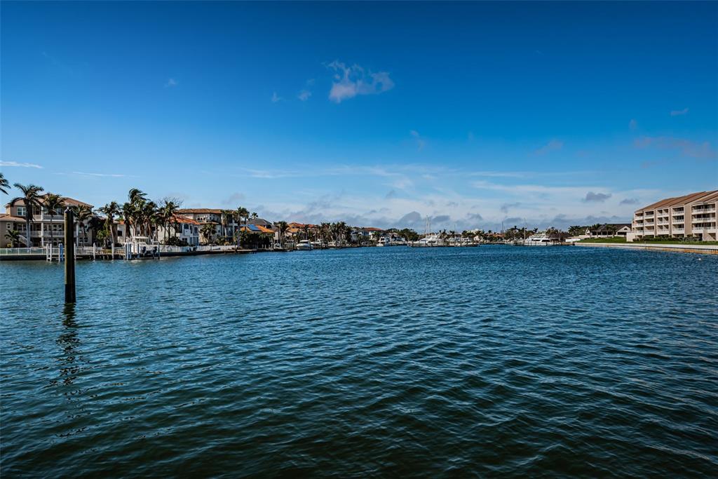 Gulfport, Florida, 33707, United States, 2 Bedrooms Bedrooms, ,2 BathroomsBathrooms,Residential,For Sale,1721966