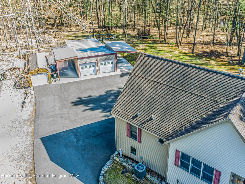 Saugerties, New York, 12477, United States, 4 Bedrooms Bedrooms, ,4 BathroomsBathrooms,Residential,For Sale,1928425
