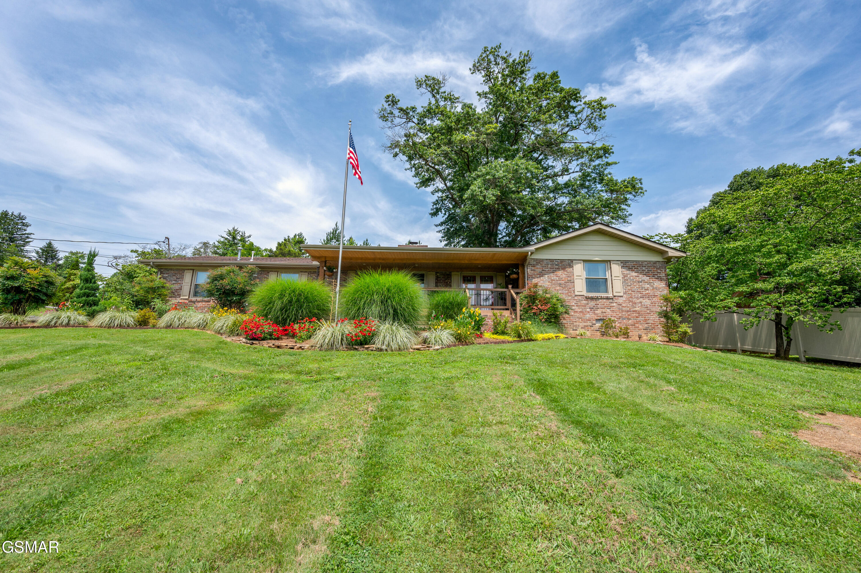Sevierville, Tennessee, 37862, United States, 4 Bedrooms Bedrooms, ,3 BathroomsBathrooms,Residential,For Sale,1863577