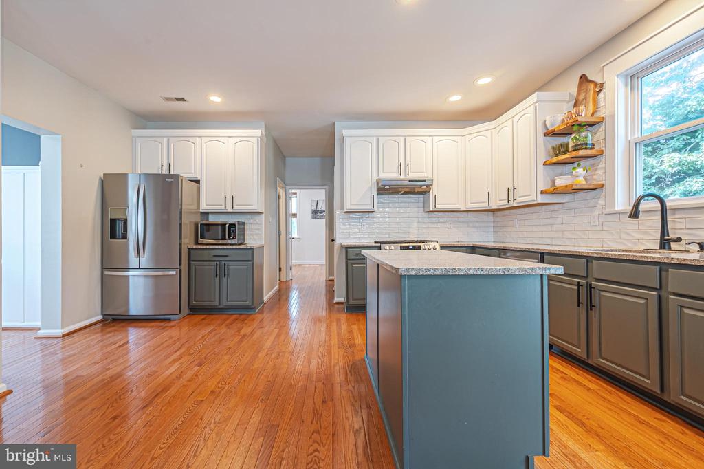 Egg Harbor Township, New Jersey, 08234, United States, 4 Bedrooms Bedrooms, ,3 BathroomsBathrooms,Residential,For Sale,1975981