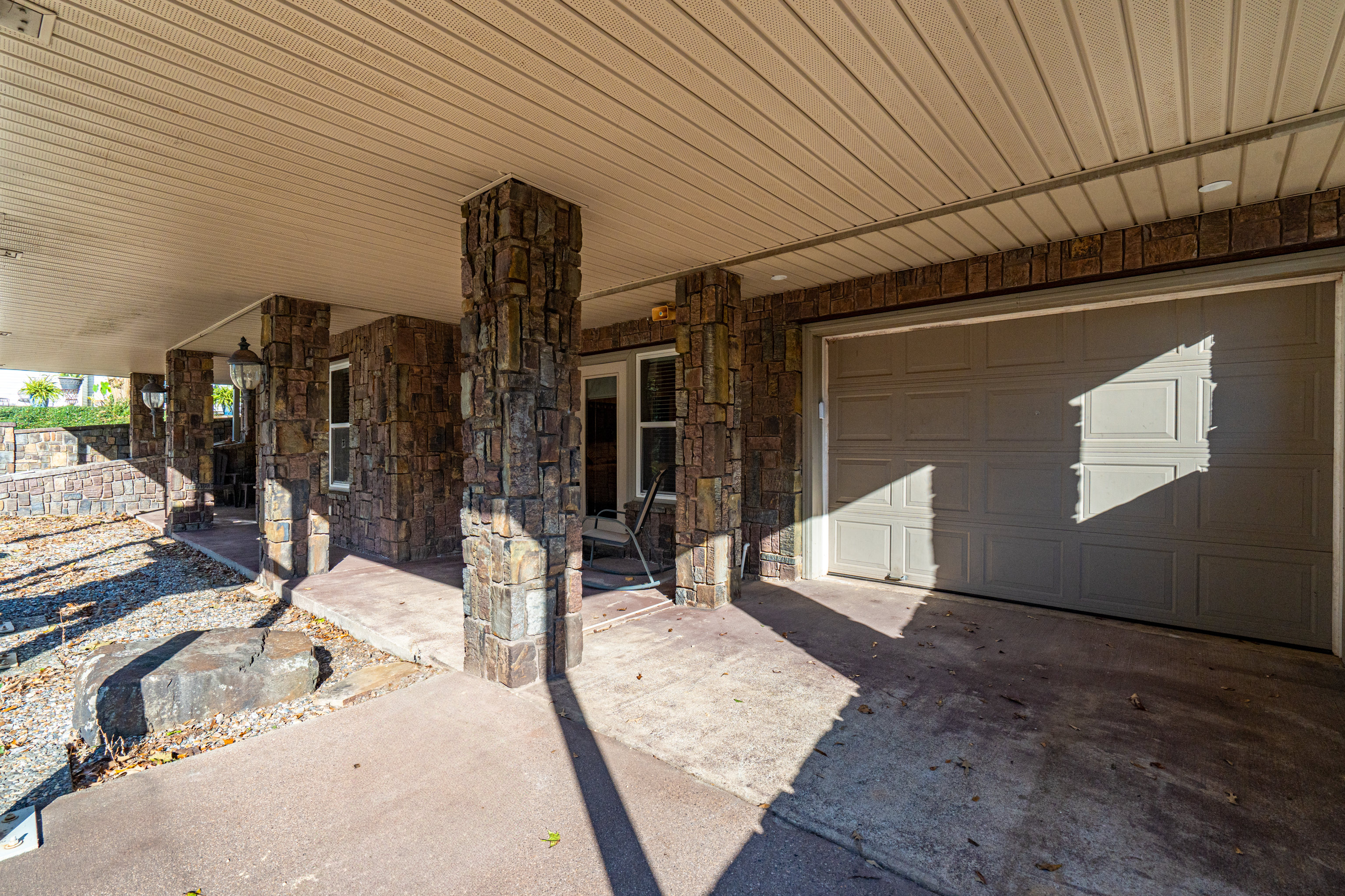 Kirby, Arkansas, 71950, United States, 4 Bedrooms Bedrooms, ,3 BathroomsBathrooms,Residential,For Sale,1986539