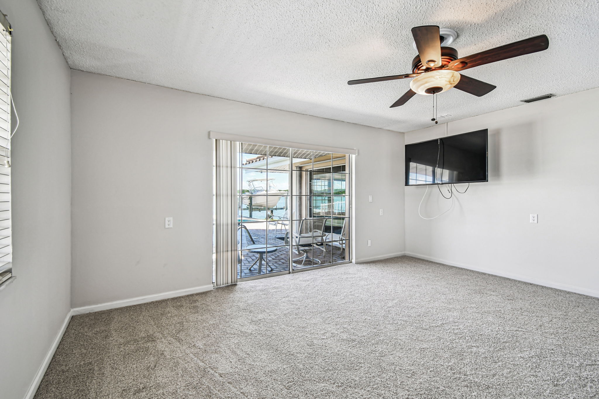 Madeira Beach, Florida, 33708, United States, 4 Bedrooms Bedrooms, ,2 BathroomsBathrooms,Residential,For Sale,2005483