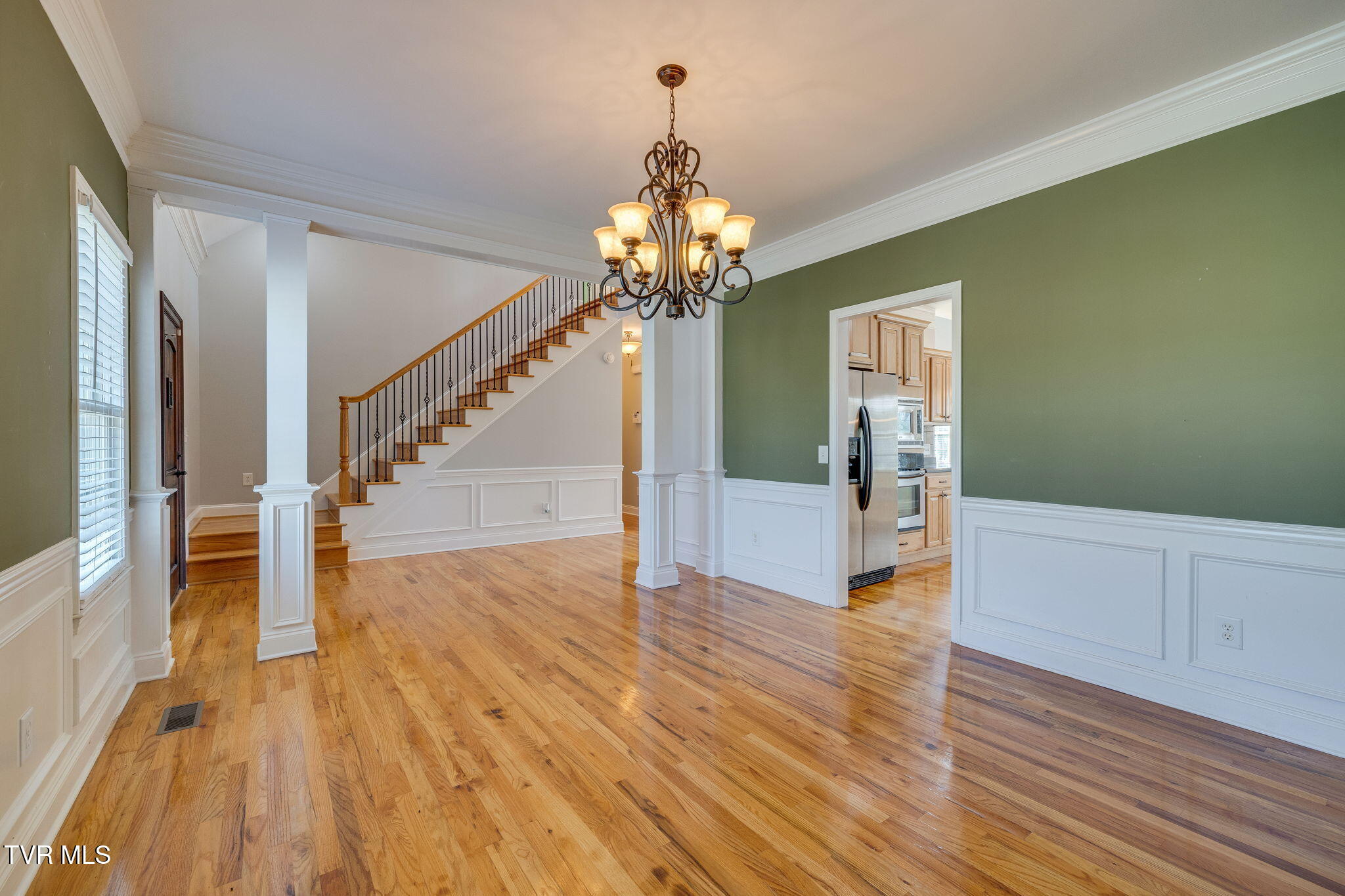 Kingsport, Tennessee, 37660, United States, 3 Bedrooms Bedrooms, ,4 BathroomsBathrooms,Residential,For Sale,1984458