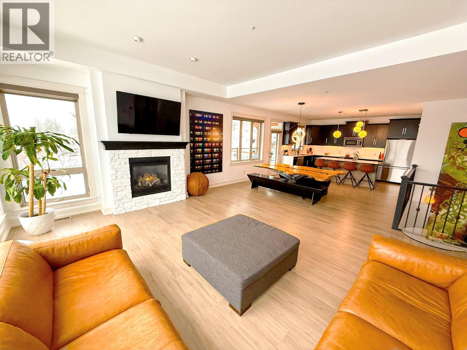 VERNON, British Columbia, V1H 1Y5, CA, 4 Bedrooms Bedrooms, ,2 BathroomsBathrooms,Residential,For Sale,1948063