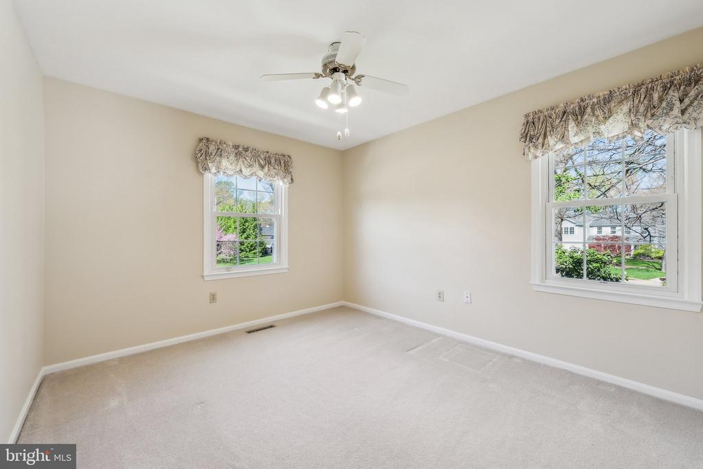 Springfield, Virginia, 22153, United States, 3 Bedrooms Bedrooms, ,3 BathroomsBathrooms,Residential,For Sale,1895799