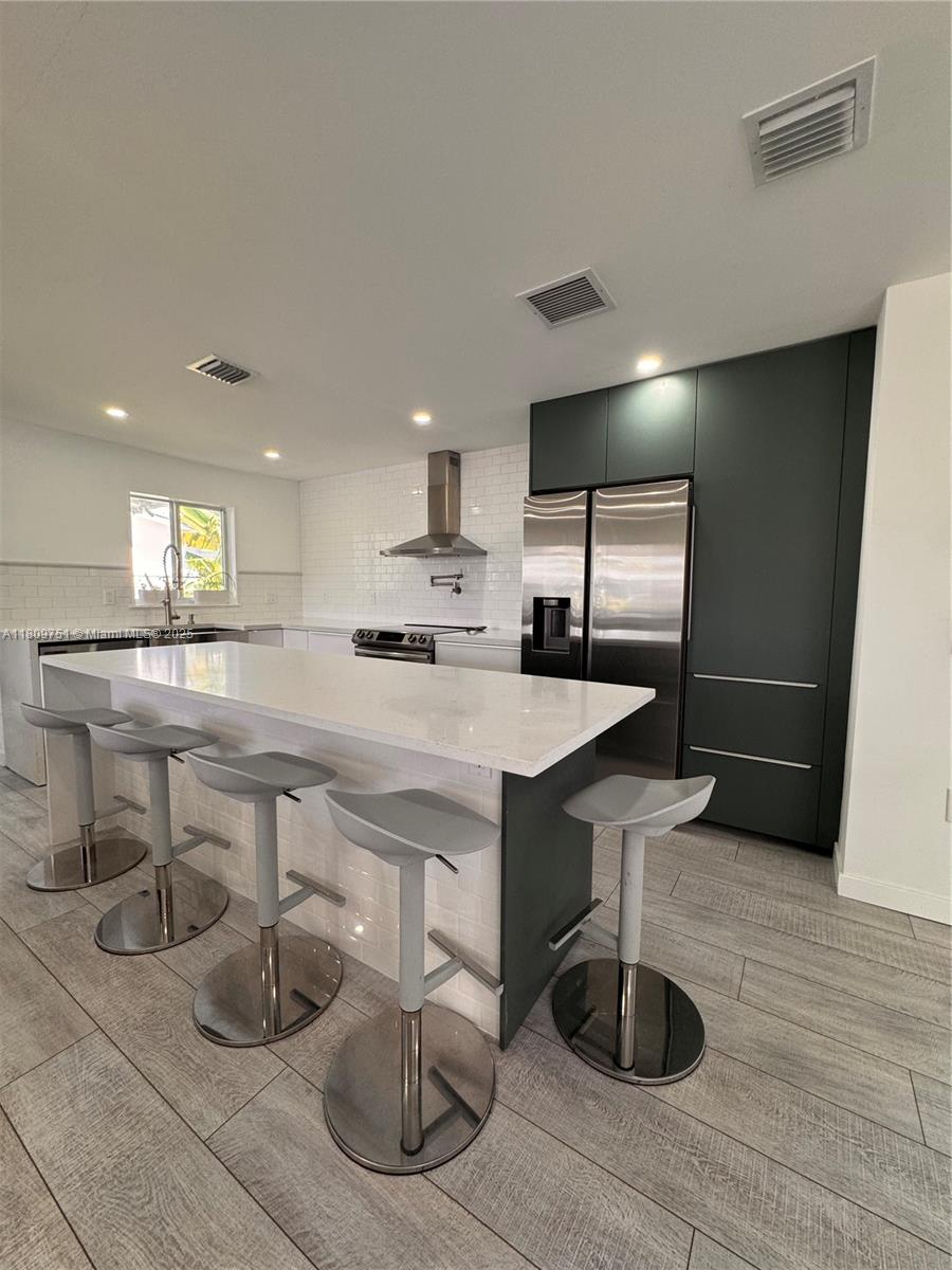Pompano Beach, Florida, 33060, United States, 2 Bedrooms Bedrooms, ,2 BathroomsBathrooms,Residential,For Sale,1829168