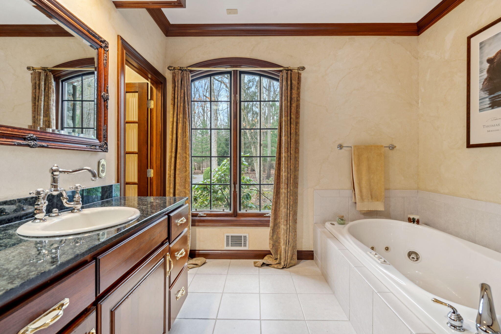 Saugatuck, Michigan, 49453, United States, 4 Bedrooms Bedrooms, ,5 BathroomsBathrooms,Residential,For Sale,1980395