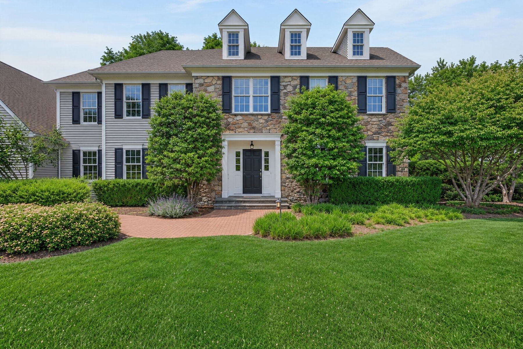  ?Hill View Farms? Neighborhood Colonial Offers Convenience and Tranquility - 物件實景