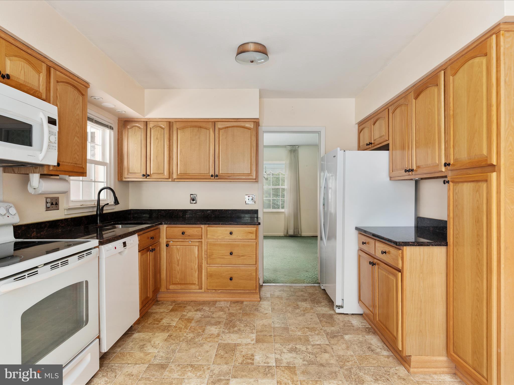 Falls Church, Virginia, 22043, United States, ,Residential,For Sale,1914114