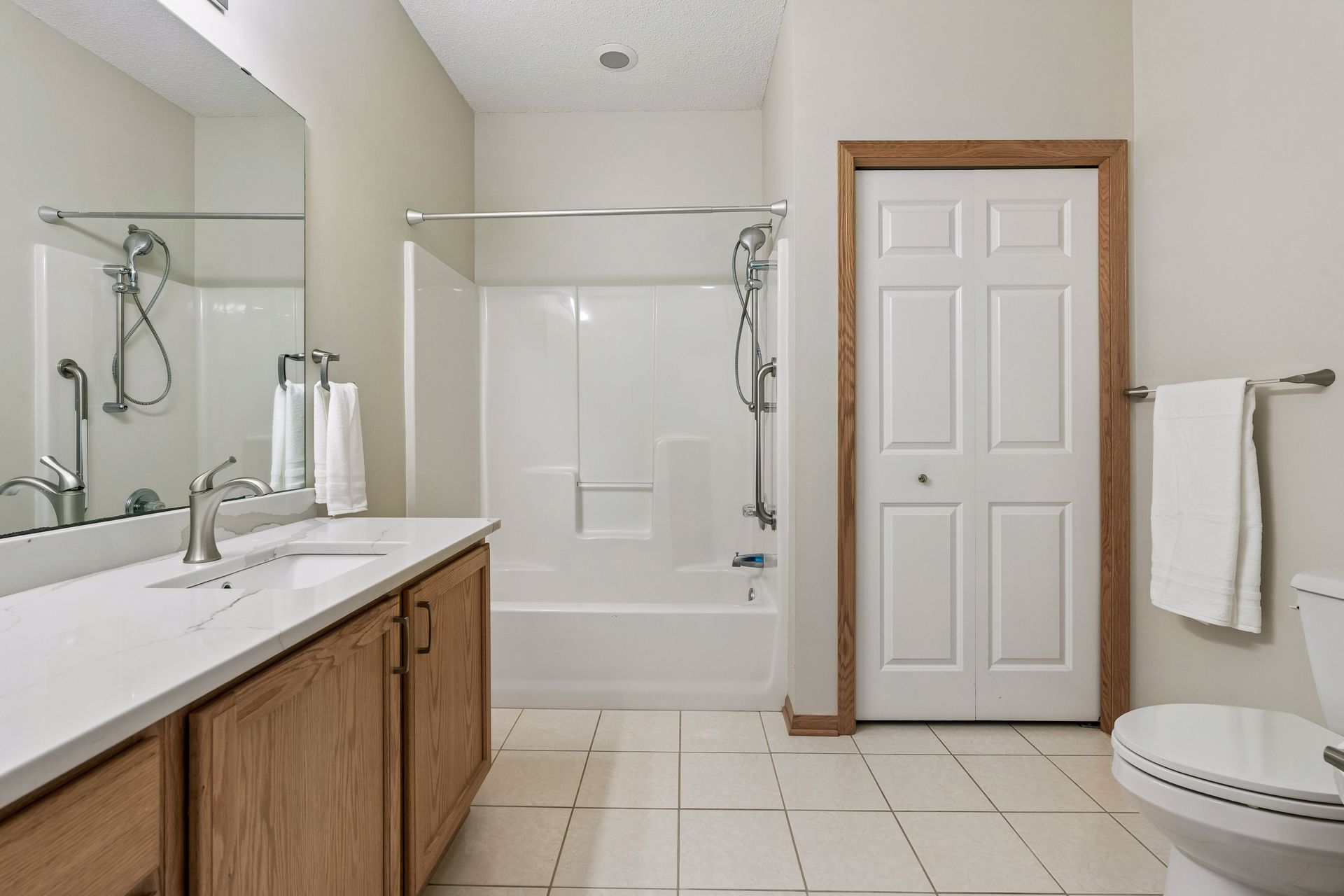  Private & Inviting Cornerstone Commons Townhome - 物件實景