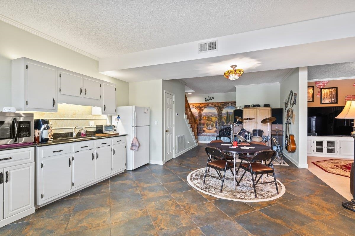Middleton, Tennessee, 38052-4460, United States, 3 Bedrooms Bedrooms, ,5 BathroomsBathrooms,Residential,For Sale,1766337