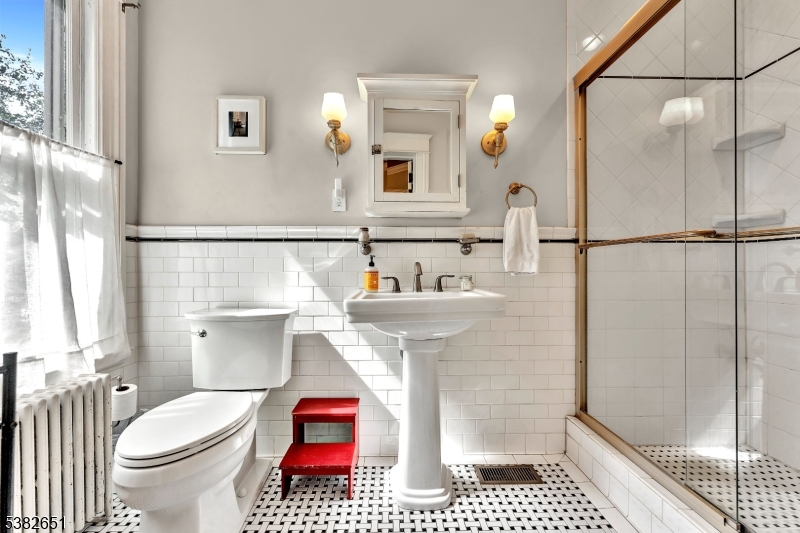 Califon Boro, New Jersey, 07830, United States, 3 Bedrooms Bedrooms, ,2 BathroomsBathrooms,Residential,For Sale,1958748