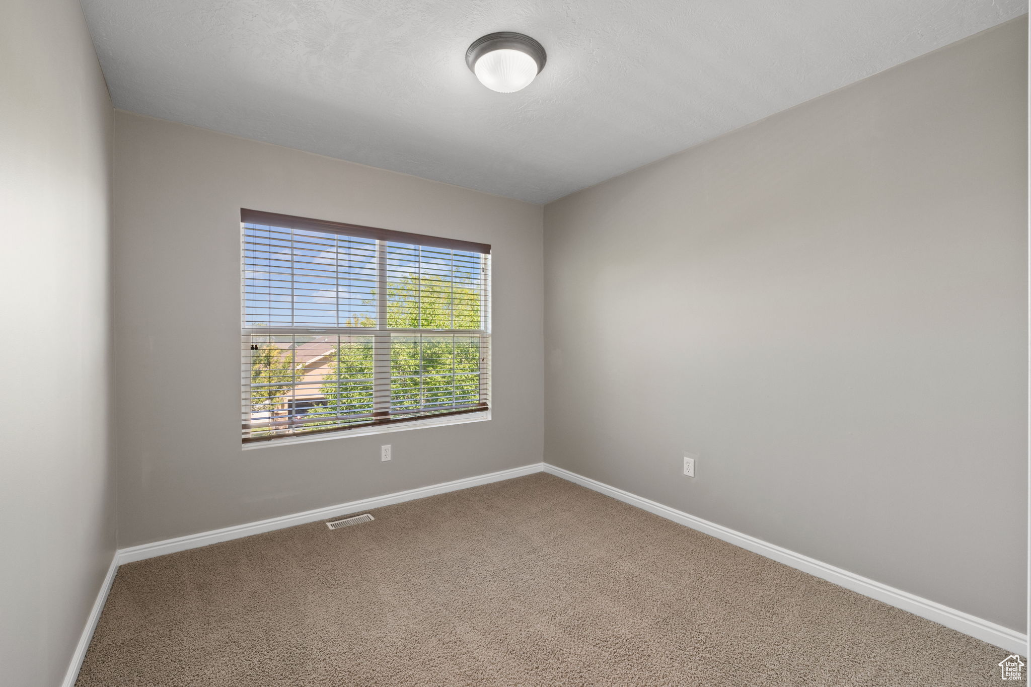 West Jordan, Utah, 84084, United States, 4 Bedrooms Bedrooms, ,3 BathroomsBathrooms,Residential,For Sale,1867498