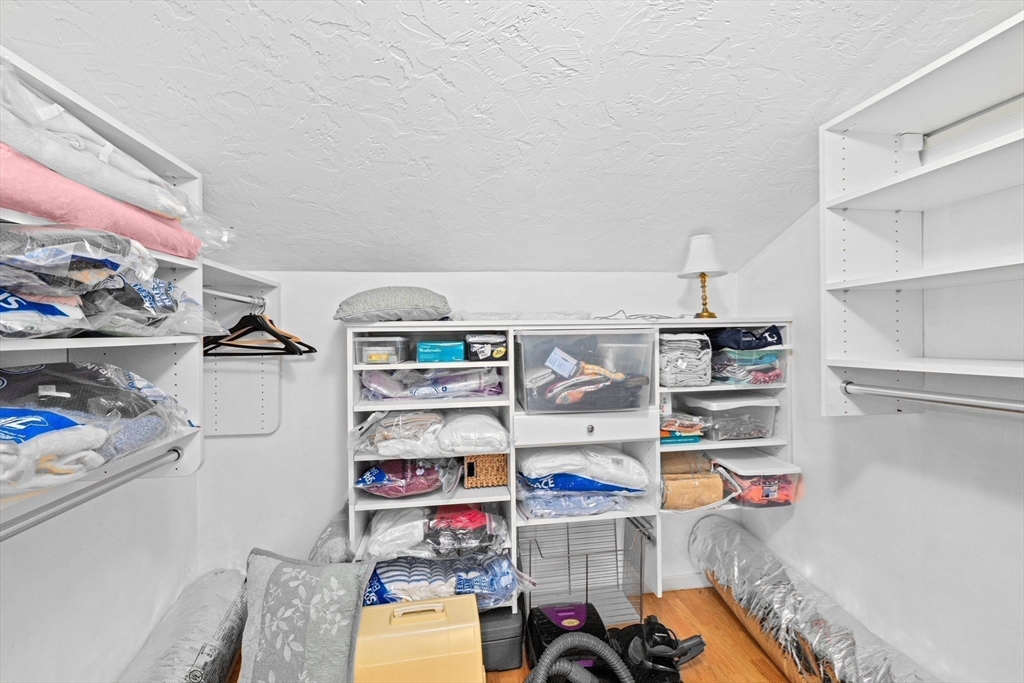 Plymouth, Massachusetts, 02360, United States, 2 Bedrooms Bedrooms, ,3 BathroomsBathrooms,Residential,For Sale,1994684