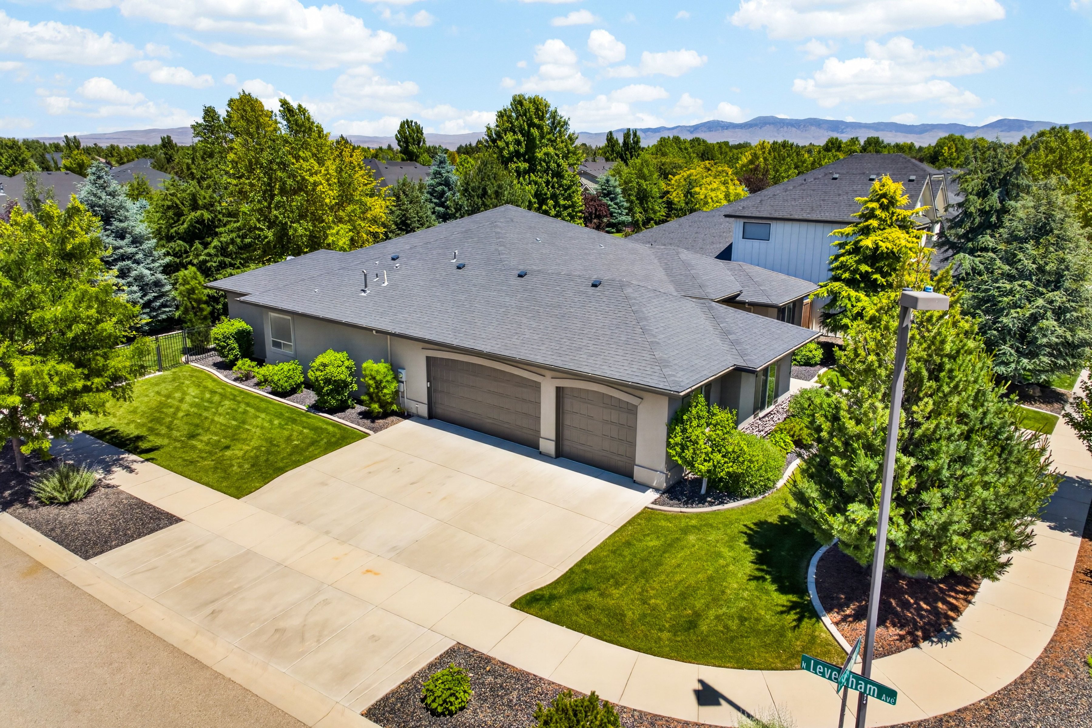  Single-Level Home in SpurWing Community - 物件實景