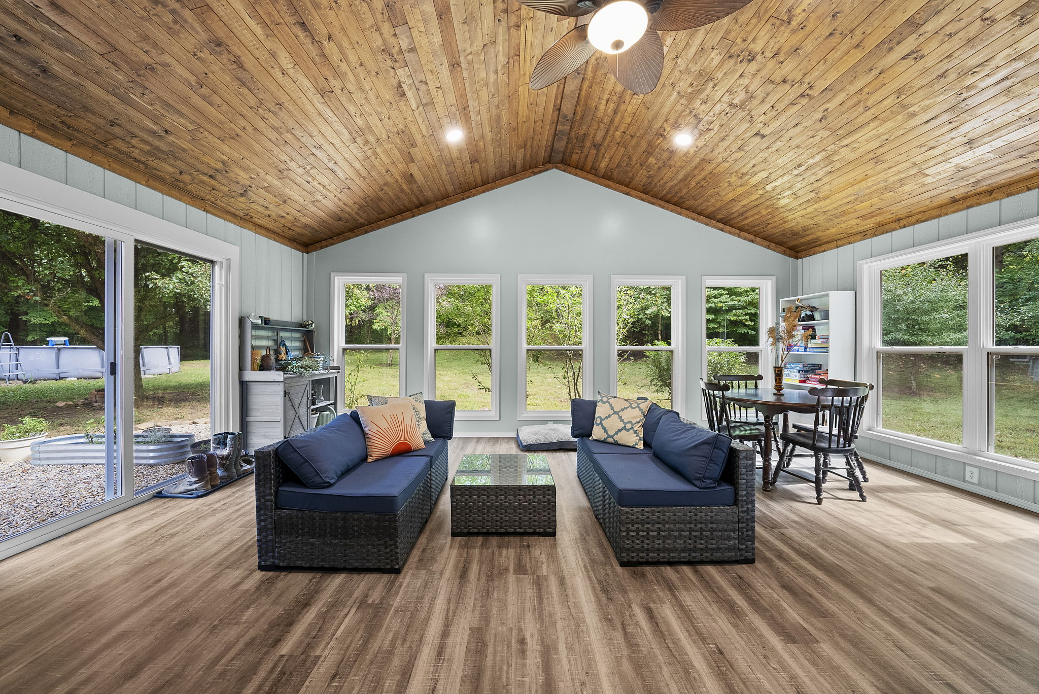 Bloomfield, Indiana, 47424, United States, 3 Bedrooms Bedrooms, ,2 BathroomsBathrooms,Residential,For Sale,1976098