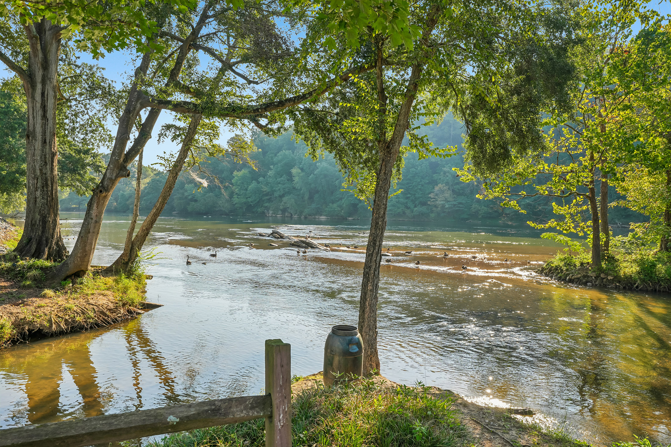  Rare Waterfront Living on the Chattahoochee River - 物件實景