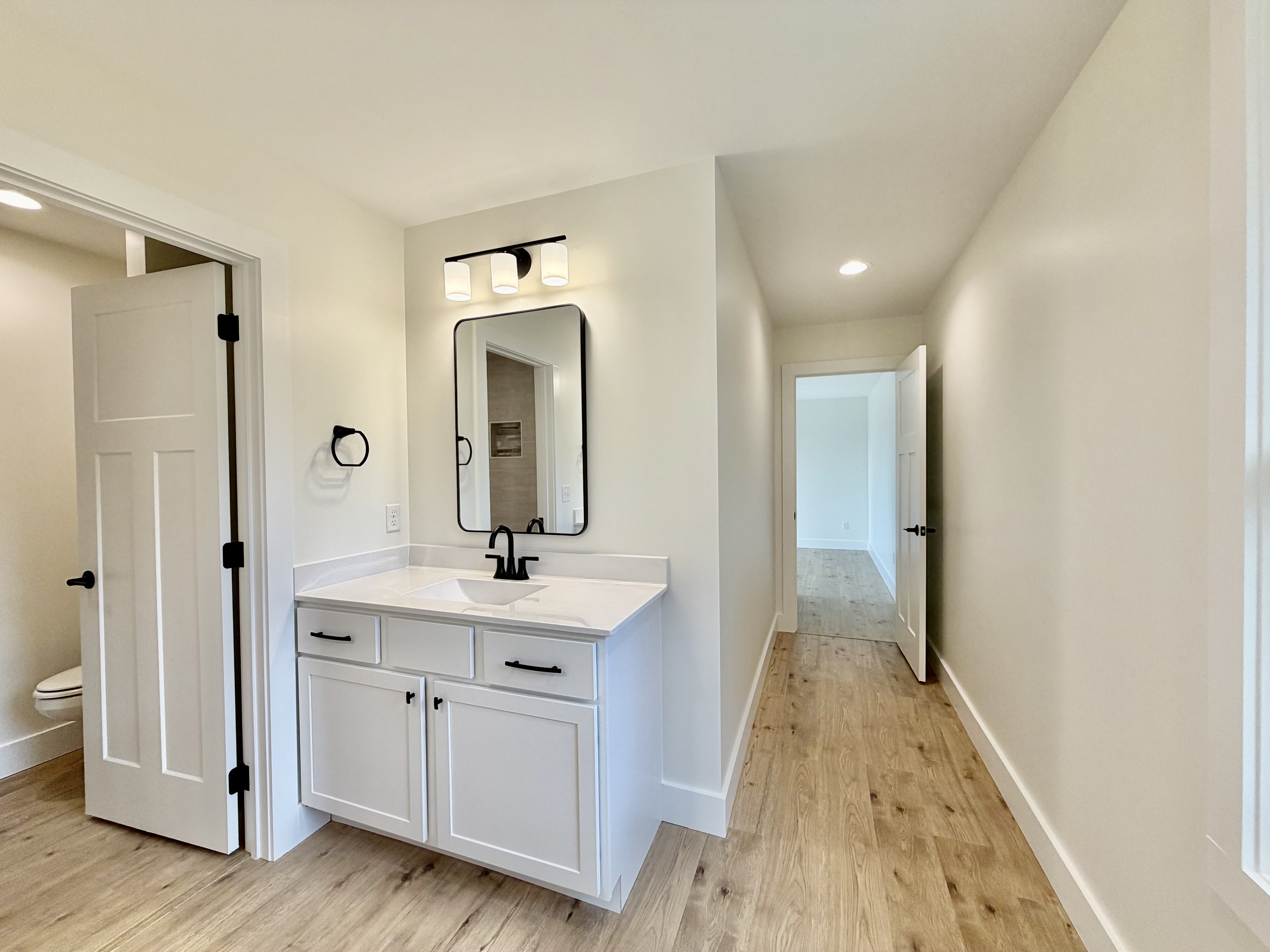 Mars Hill, North Carolina, 28754, United States, 3 Bedrooms Bedrooms, ,3 BathroomsBathrooms,Residential,For Sale,1984303