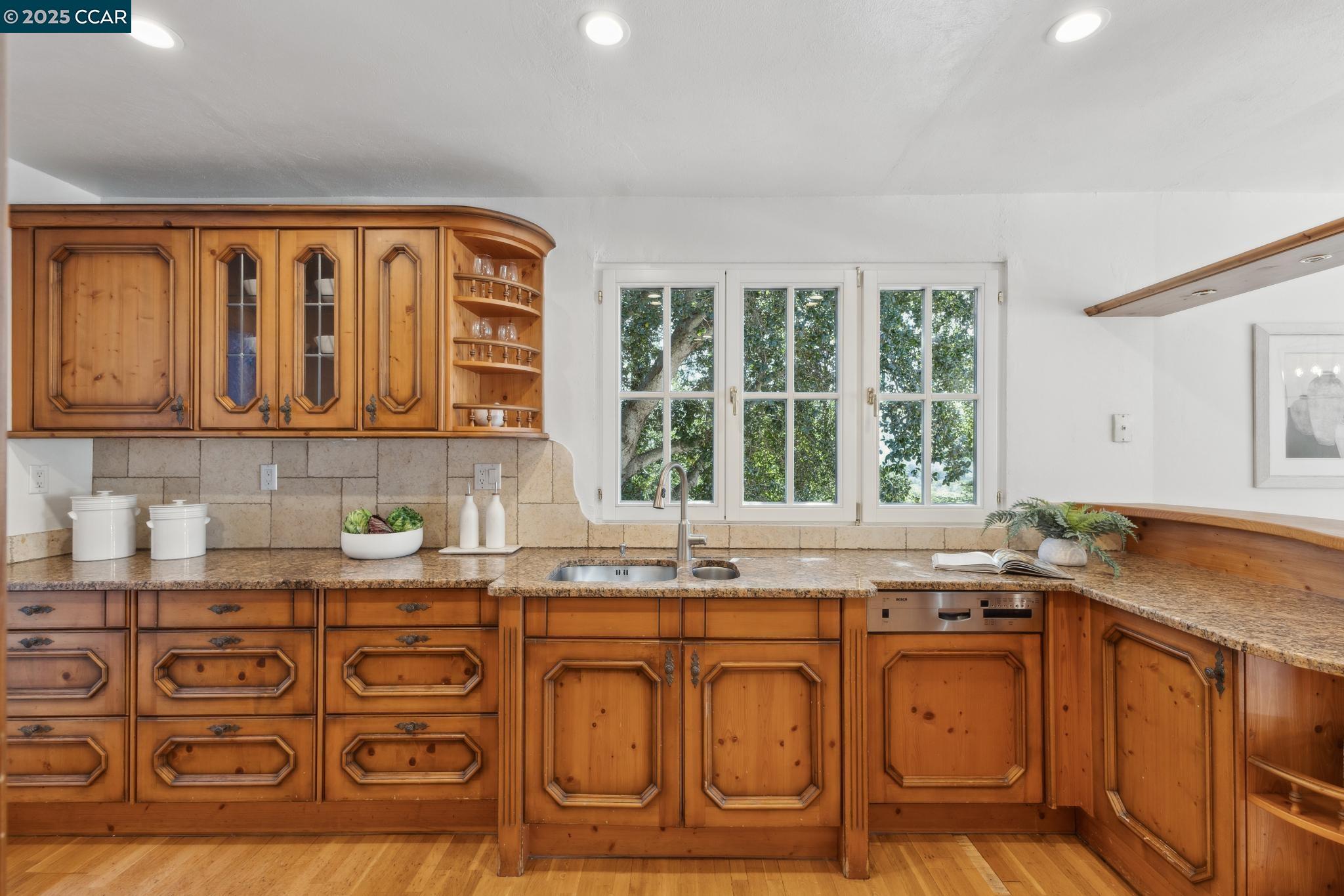 Orinda, California, 94563, United States, 4 Bedrooms Bedrooms, ,3 BathroomsBathrooms,Residential,For Sale,1804966