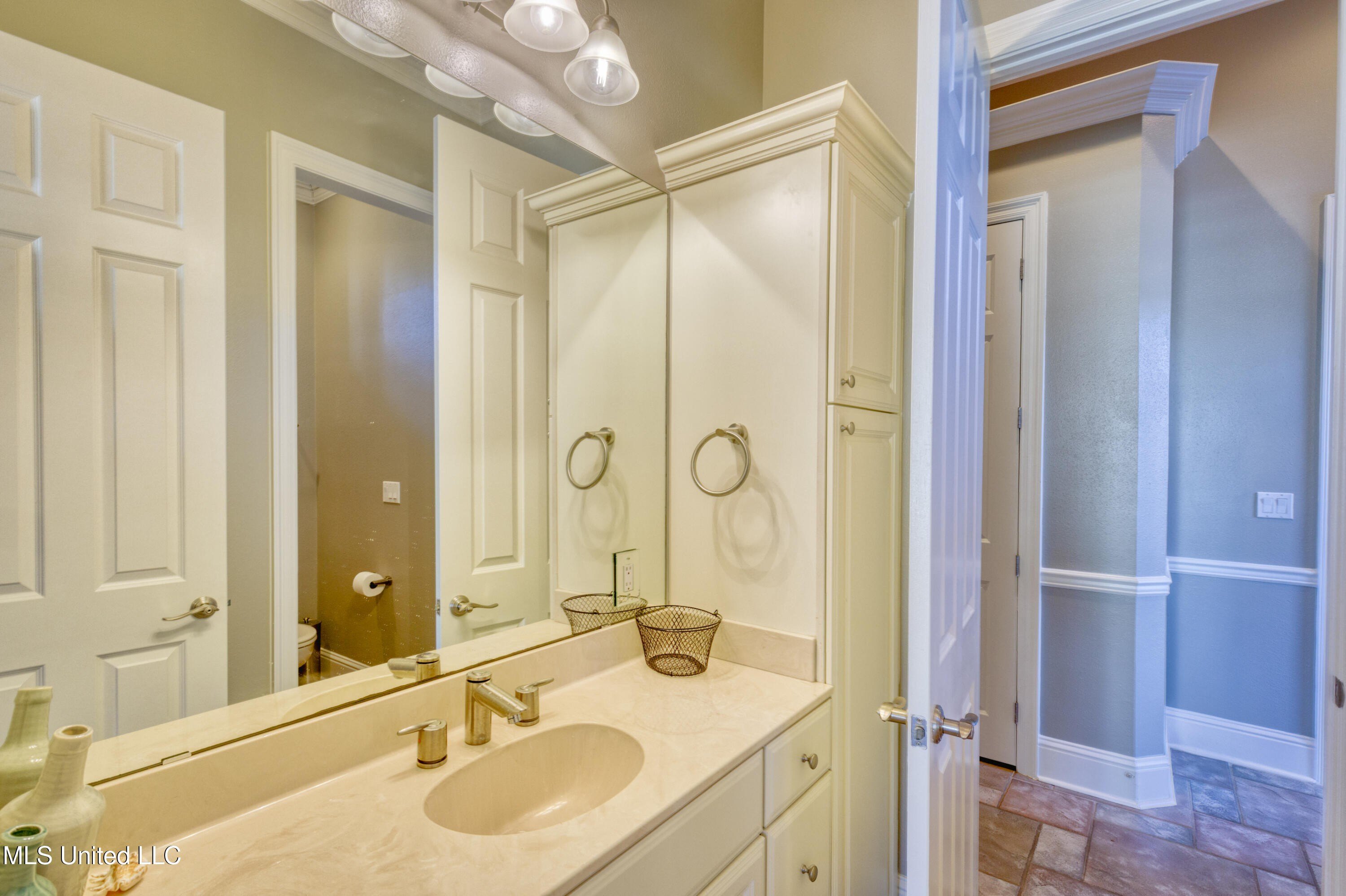 Diamondhead, Mississippi, 39525, United States, 6 Bedrooms Bedrooms, ,6 BathroomsBathrooms,Residential,For Sale,2005178