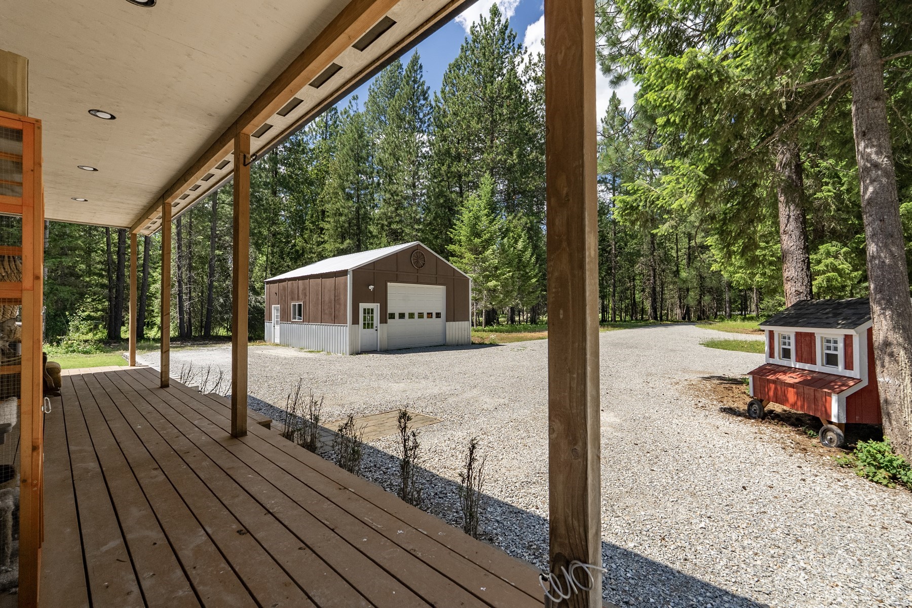  Charming Country Home on 10 Acres - 物件實景