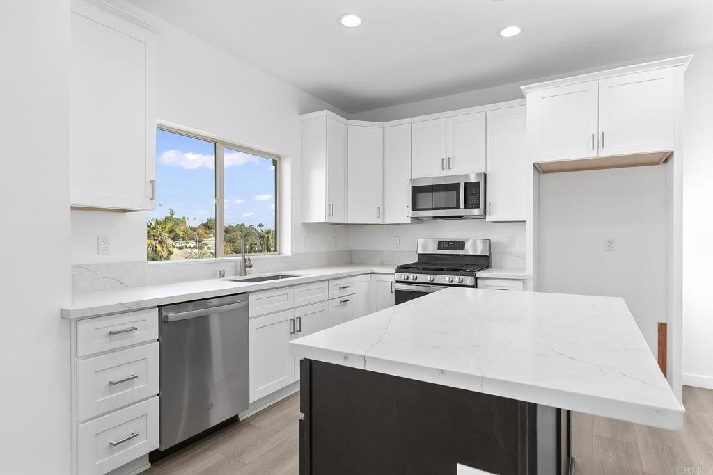 Lemon Grove, California, 91945, United States, 4 Bedrooms Bedrooms, ,4 BathroomsBathrooms,Residential,For Sale,1892804